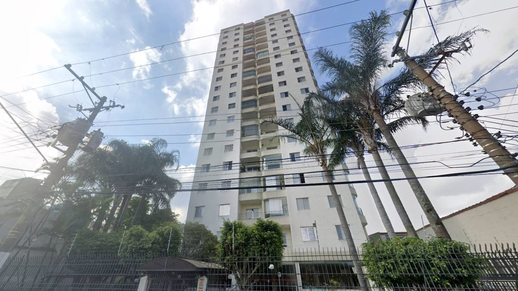 Foto 2 de 6: Apartamento em leilão em São Paulo - SP — Apatamento no "Edifício San Felipe" - Vila Carrão - São Paulo/SP