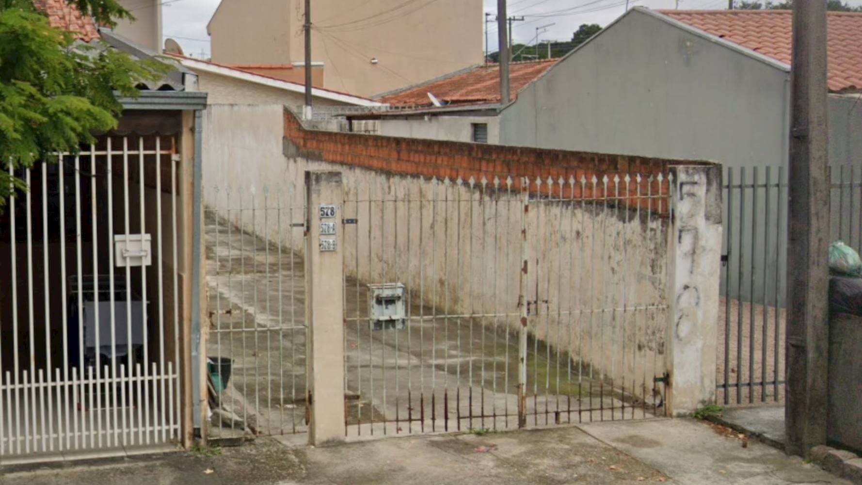 Foto 3 de 6: Casa em leilão em Curitiba - PR — Casa em Boqueirão  - Curitiba/PR
