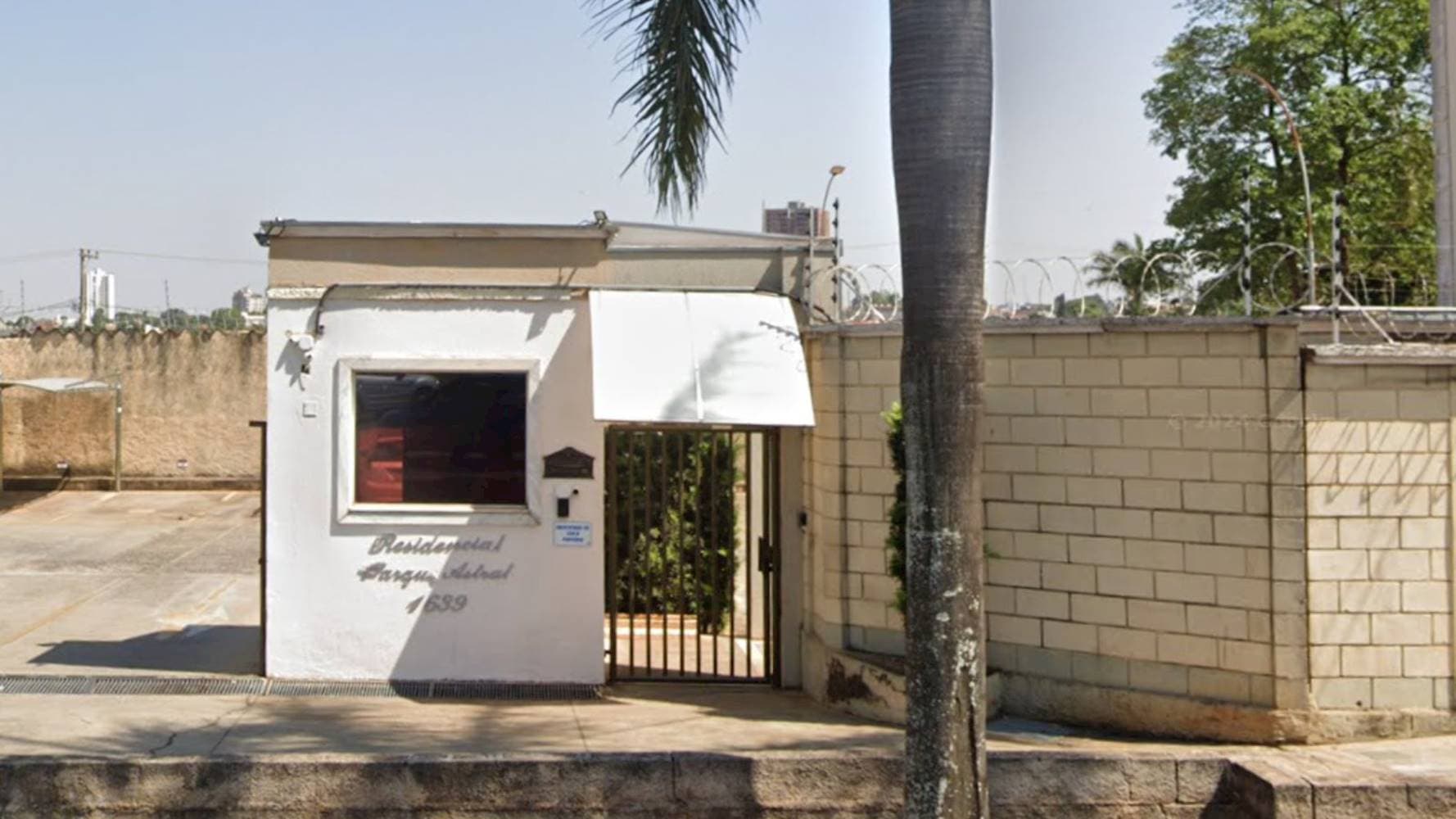 Foto 2 de 5: Apartamento em leilão em Araraquara - SP — Apartamento no "Condomínio Parque Astral" - Vila Xavier - Araraquara/SP