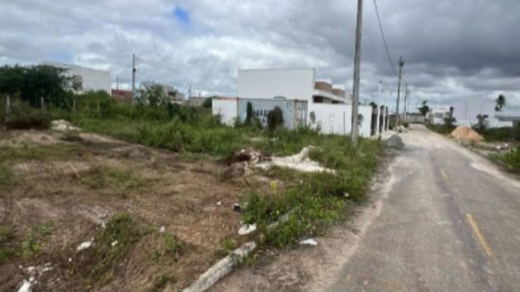 Foto 2 de 3: Terreno em leilão em Feira De Santana - BA — Terreno no Loteamento Veredas Feira de Santana -  Registro - Feira de Santana/BA