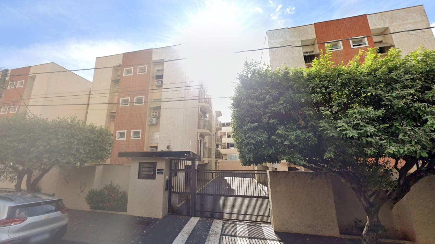 Foto 3 de 5: Apartamento em leilão em São José Do Rio Preto - SP — Apartamento no "Condomínio Residencial Riopretana I" - Higienópolis - São José do Rio Preto/SP
