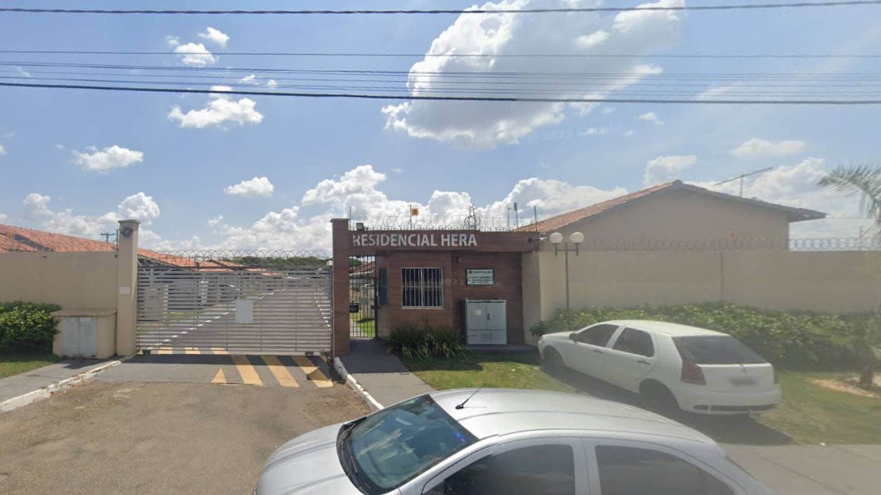 Foto 2 de 4: Casa em leilão em Goiânia - GO — Casa nos Jardins do Cerrado 7 - Goiânia/GO