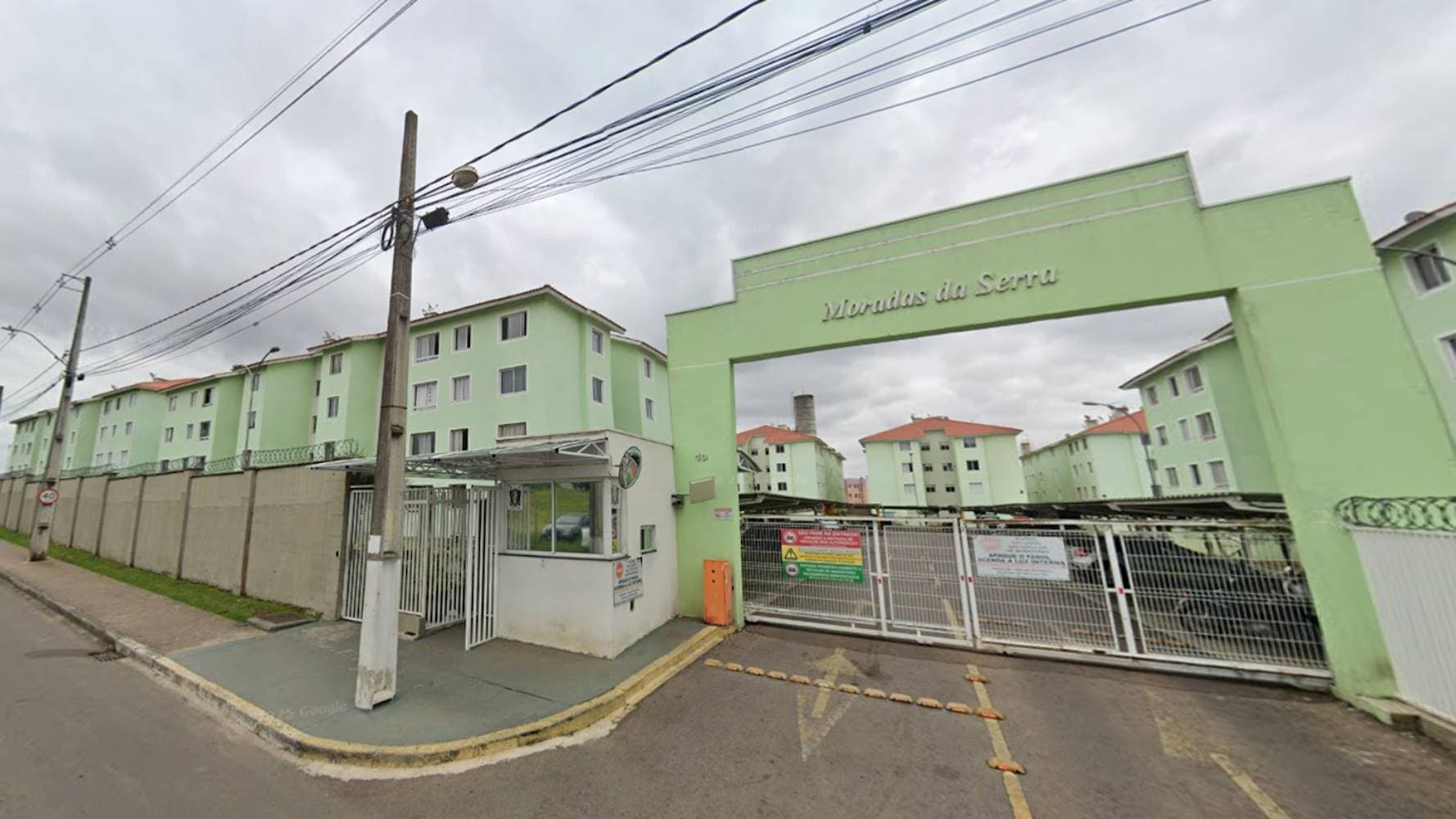 Foto 3 de 5: Apartamento em leilão em São José Dos Pinhais - PR — Apartamento no "Residencial Moradas da Serra" - Rio Pequeno - São José dos Pinhais/PR