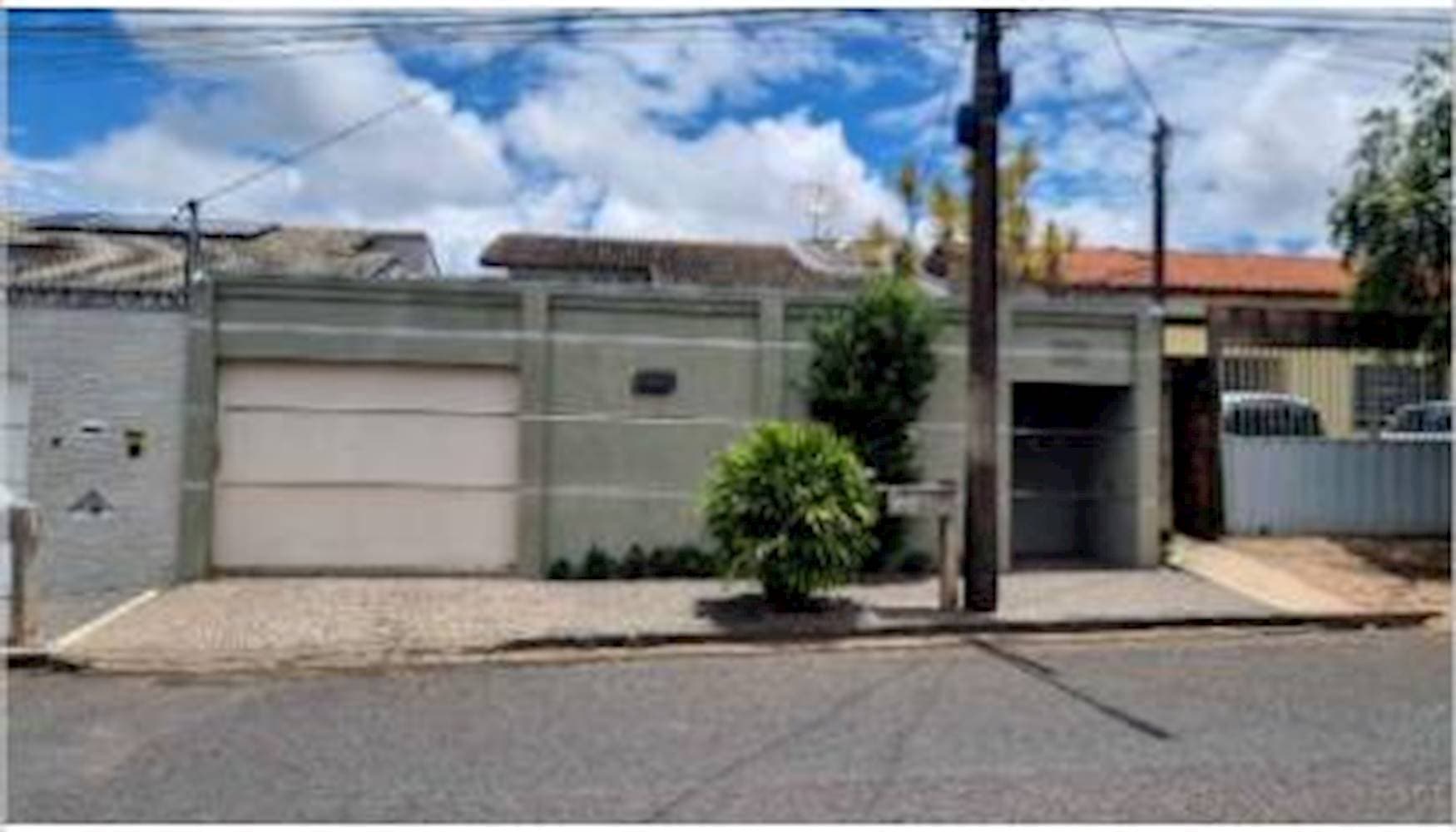 Foto 1 de 3: Casa em leilão em Uberlândia - MG — Casa em Minas Gerais - Uberlândia/MG