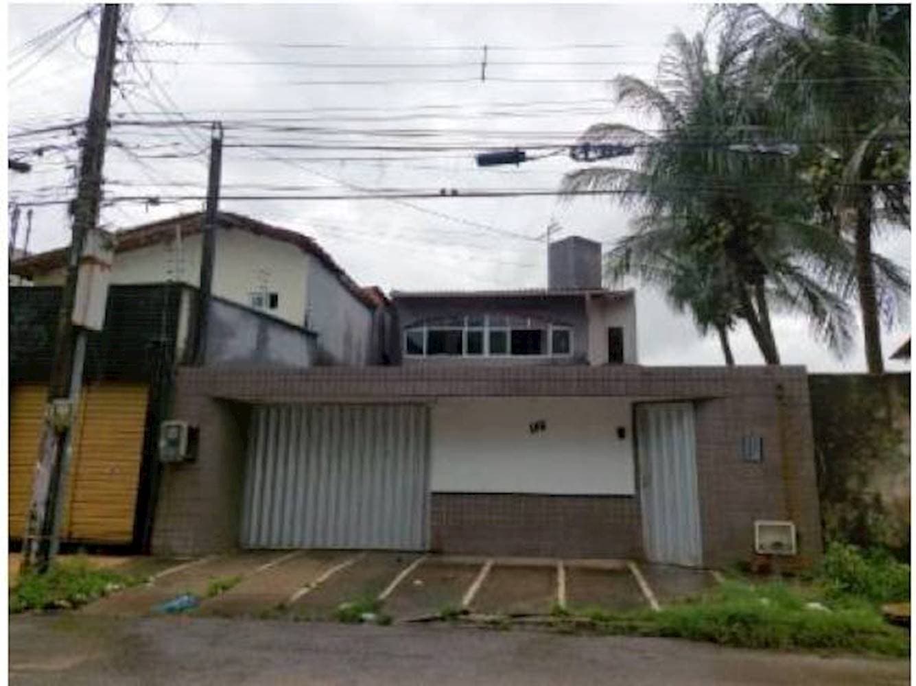 Foto 1 de 3: Casa em leilão em Fortaleza - CE — Casa em Cambeba - Fortaleza/CE