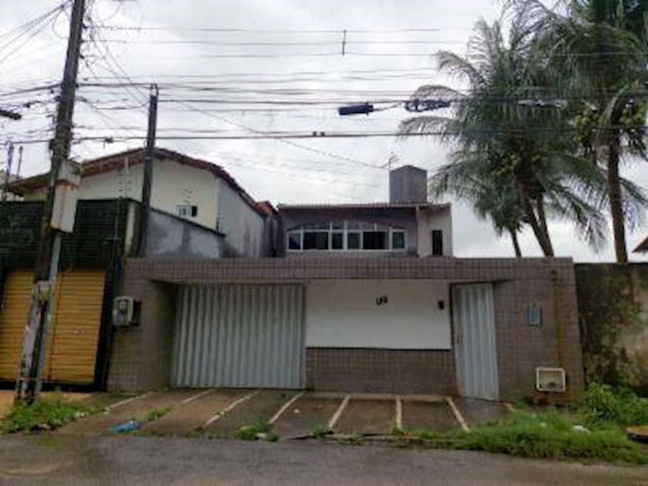 Foto 3 de 3: Casa em leilão em Fortaleza - CE — Casa em Cambeba - Fortaleza/CE