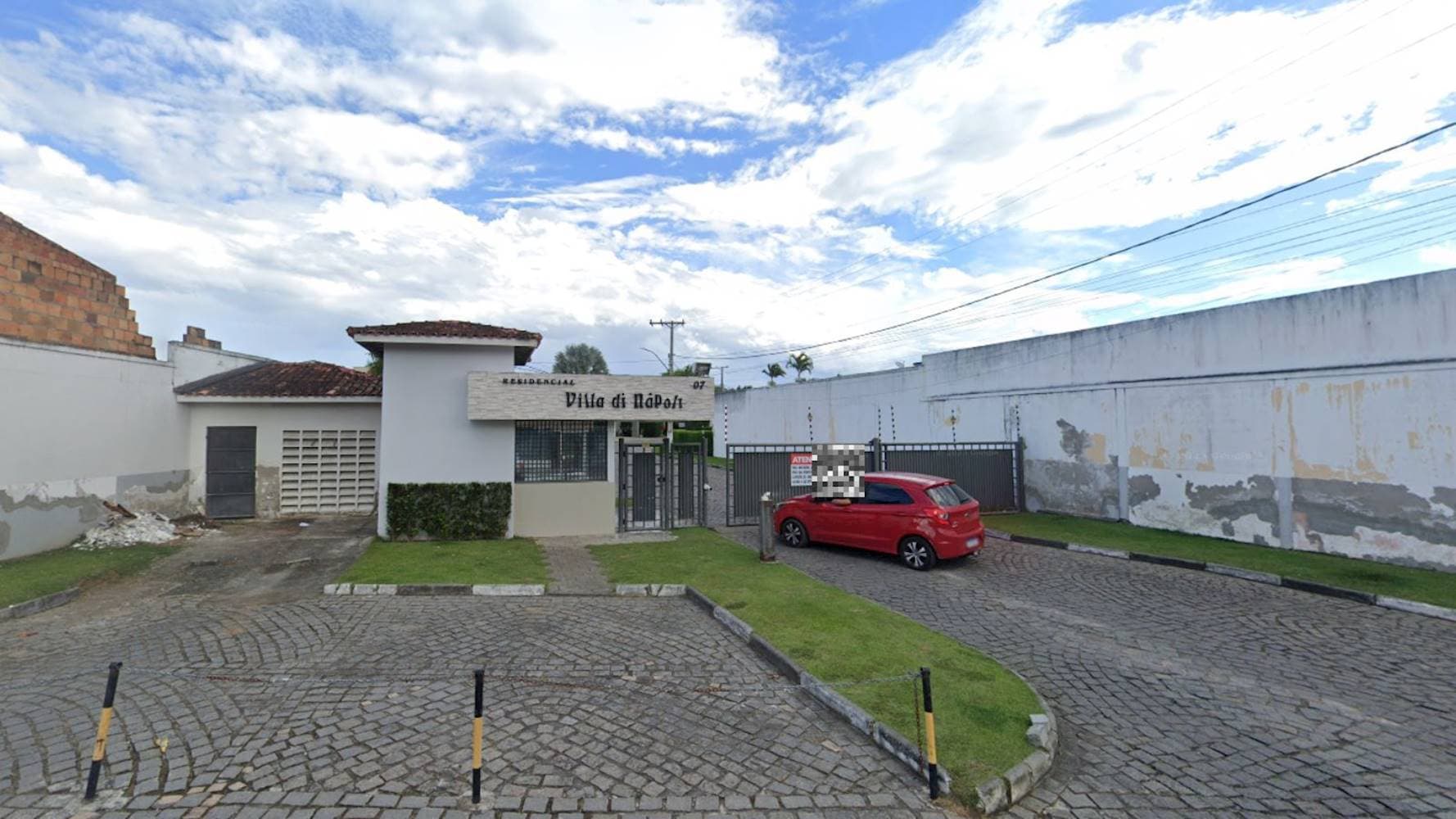 Foto 1 de 5: Casa em leilão em Feira De Santana - BA — Casa no "Condomínio Vila Di Nápoli Residence" - Lagoa Salgada - Feira de Santana/BA