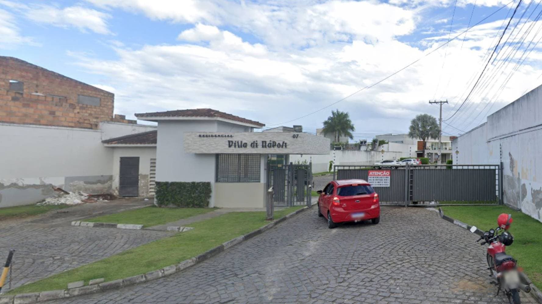 Foto 3 de 5: Casa em leilão em Feira De Santana - BA — Casa no "Condomínio Vila Di Nápoli Residence" - Lagoa Salgada - Feira de Santana/BA
