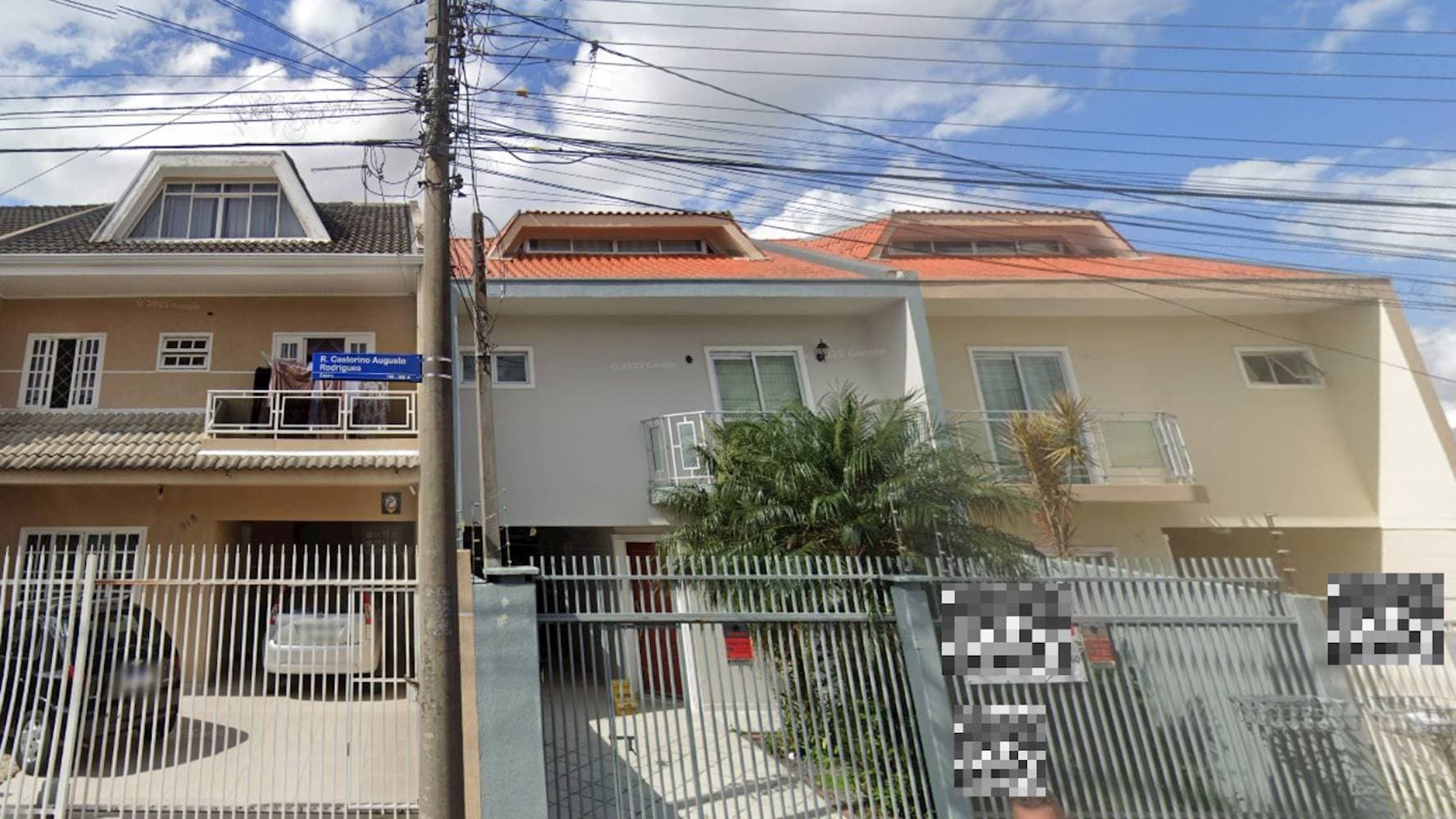 Foto 1 de 6: Casa em leilão em Curitiba - PR — Casa no Bairro Cajuru - Curitiba/PR