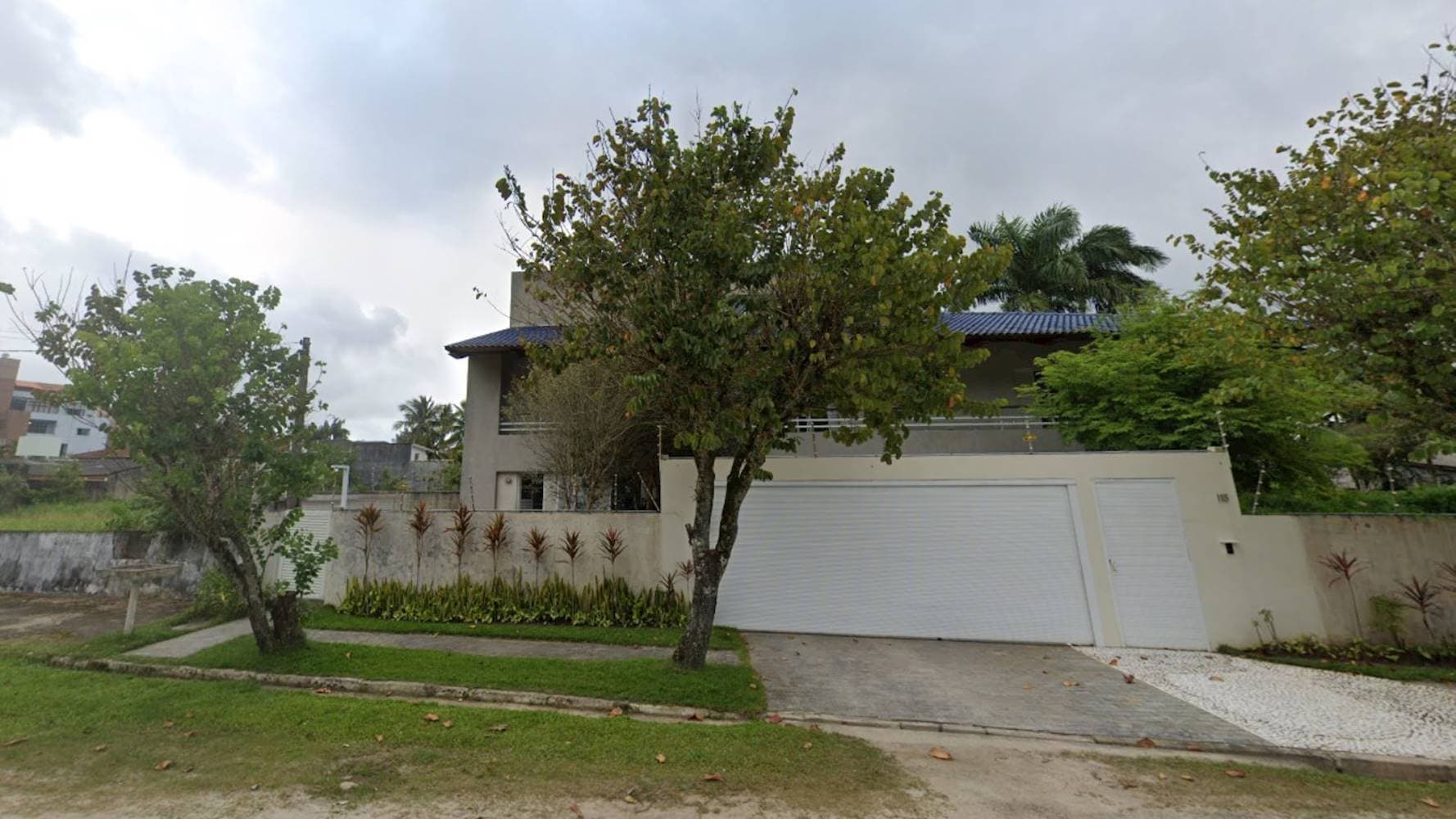 Foto 3 de 5: Casa em leilão em Guarujá - SP — Casa em Balneário Praia do Pernambuco - Guarujá/SP