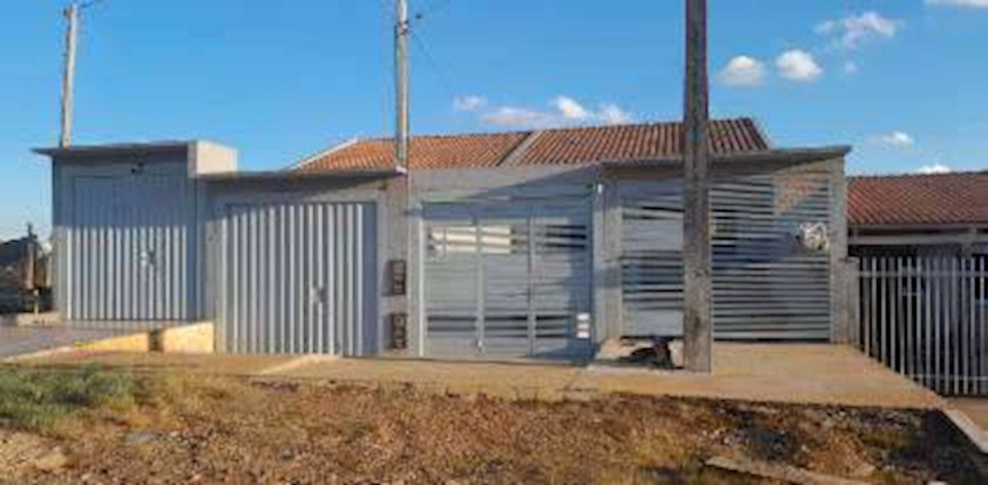 Foto 1 de 15: Casa em leilão em Ponta Grossa - PR — Casa em Contorno - Ponta Grossa/PR