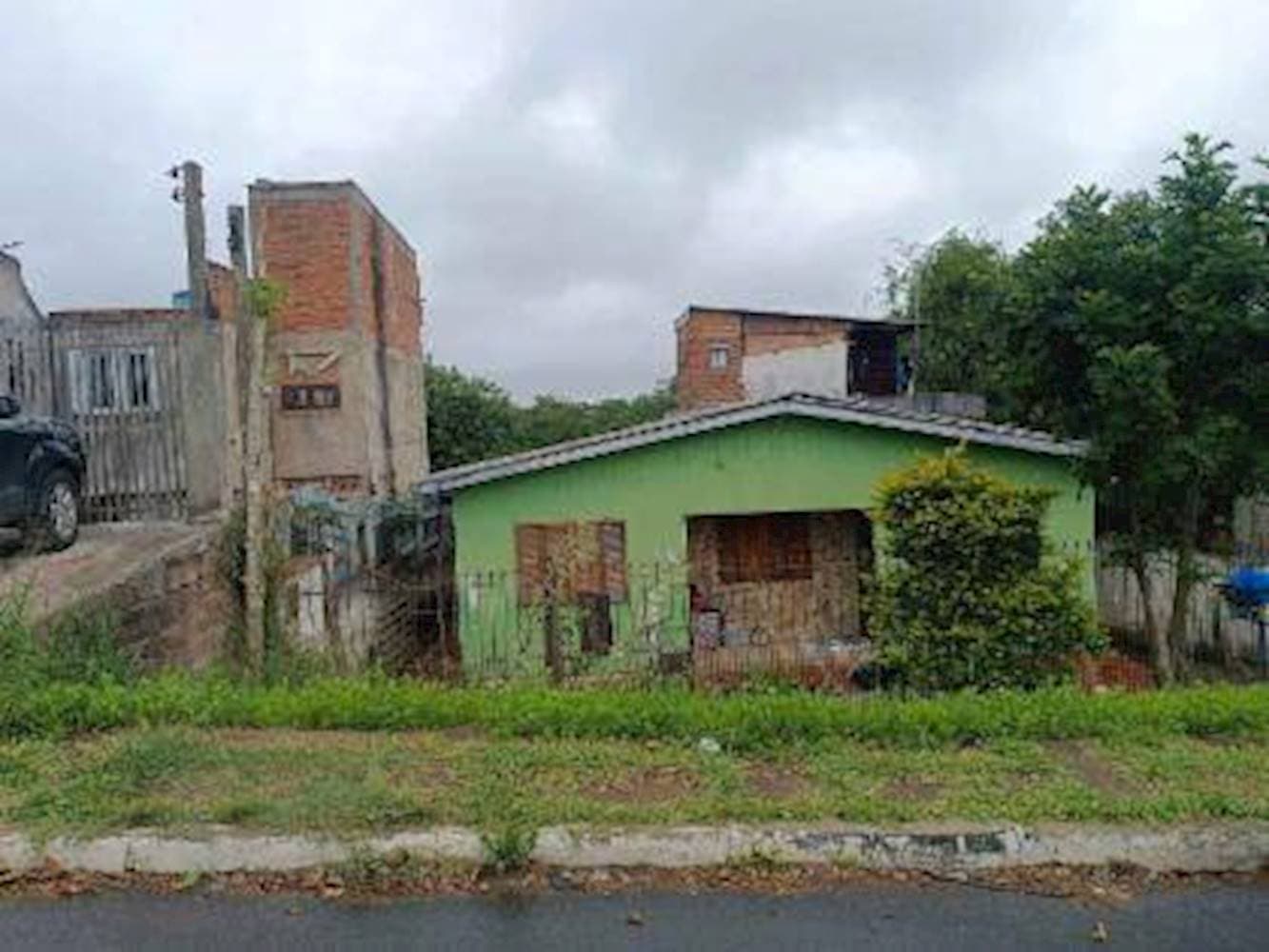 Foto 1 de 8: Casa em leilão em Viamão - RS — Casa em Vila São Lucas - Viamão/RS