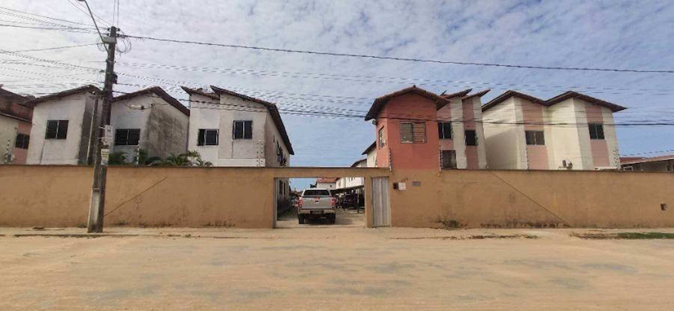 Foto 2 de 12: Apartamento em leilão em Fortaleza - CE — Apartamento em Barroso - Fortaleza/CE