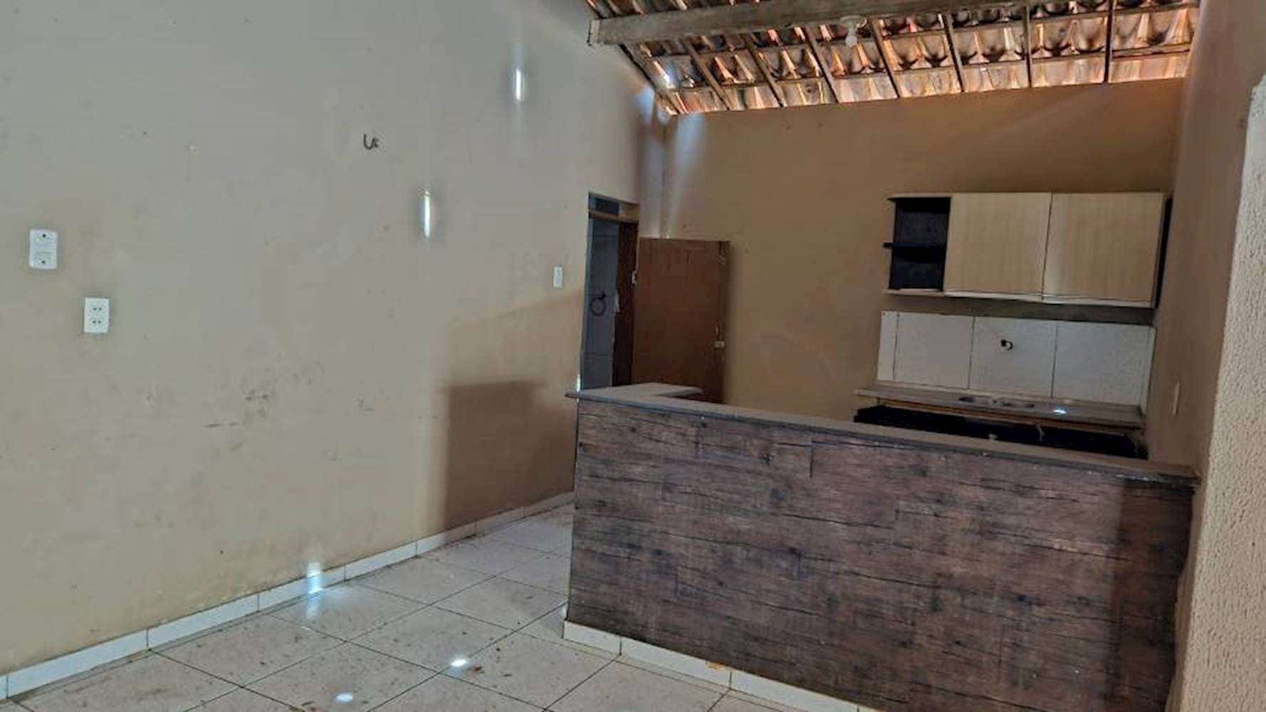 Foto 7 de 15: Casa em leilão em Fortaleza - CE — Casa em Guajeru - Fortaleza/CE