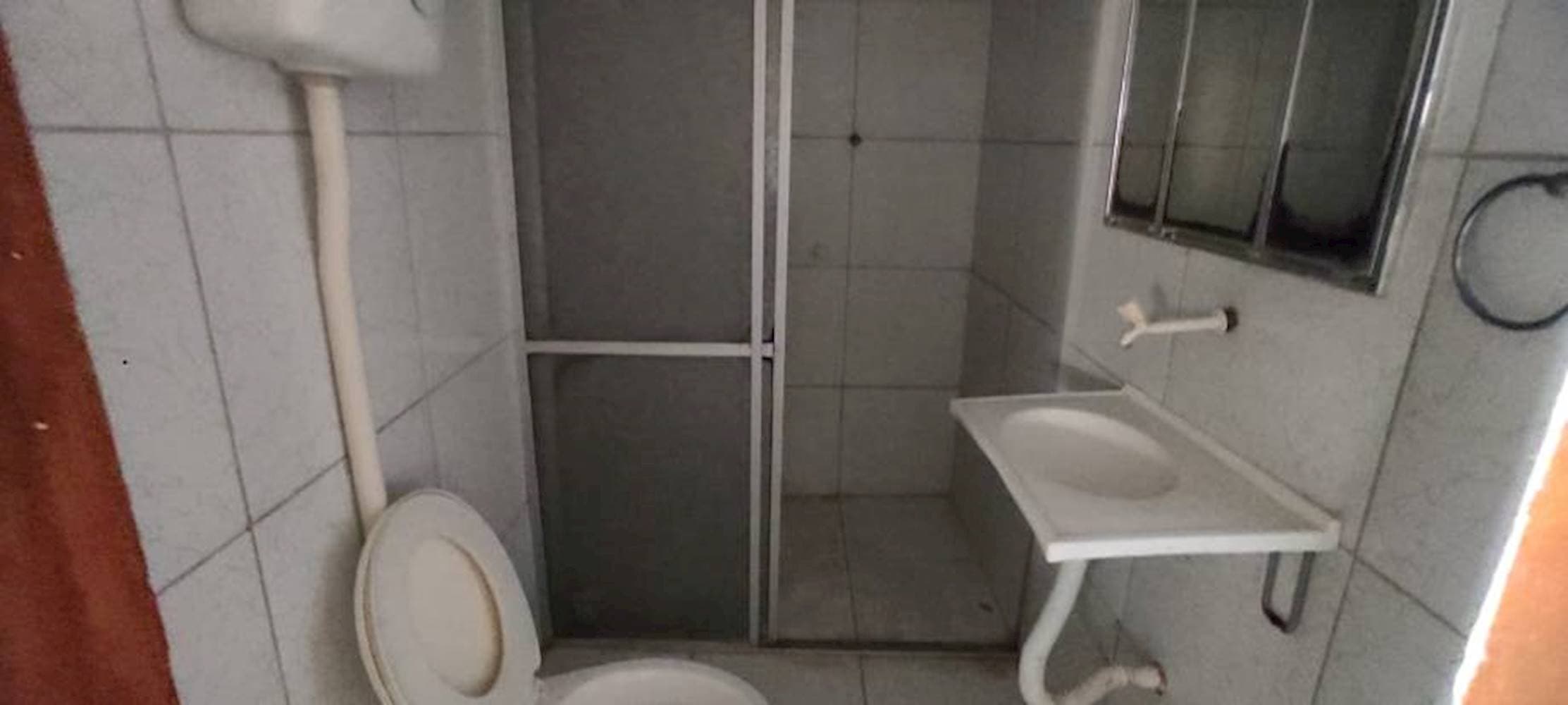 Foto 8 de 15: Casa em leilão em Fortaleza - CE — Casa em Guajeru - Fortaleza/CE