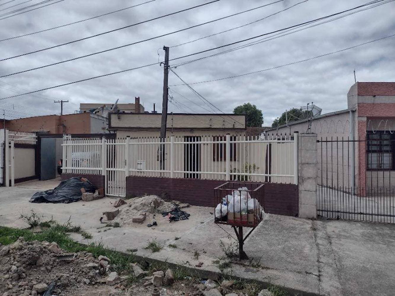 Foto 1 de 13: Casa em leilão em Pelotas - RS — Casa em Fragata - Pelotas/RS