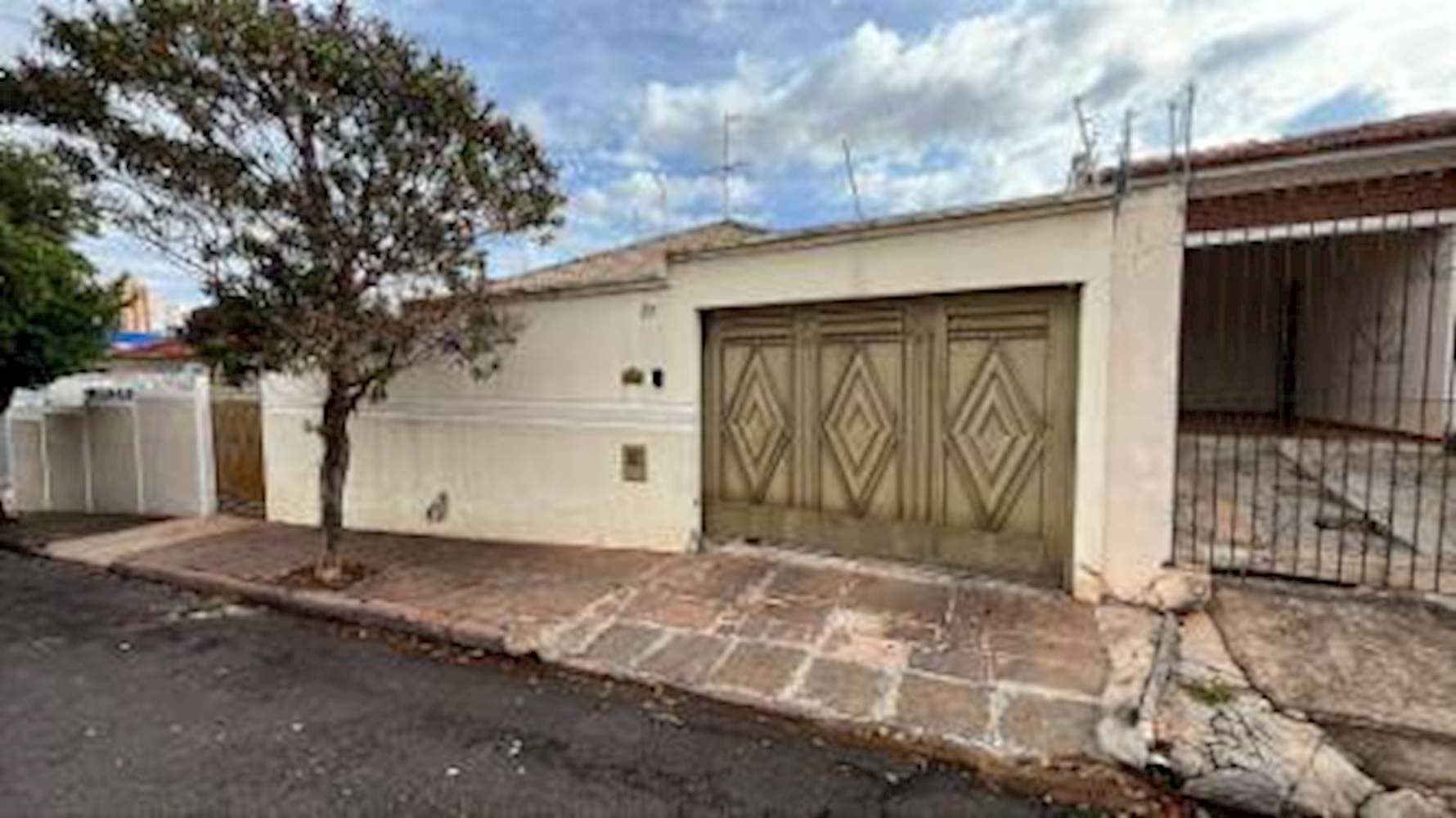 Foto 1 de 4: Casa em leilão em Araraquara - SP — Casa em Laurini - Araraquara/SP