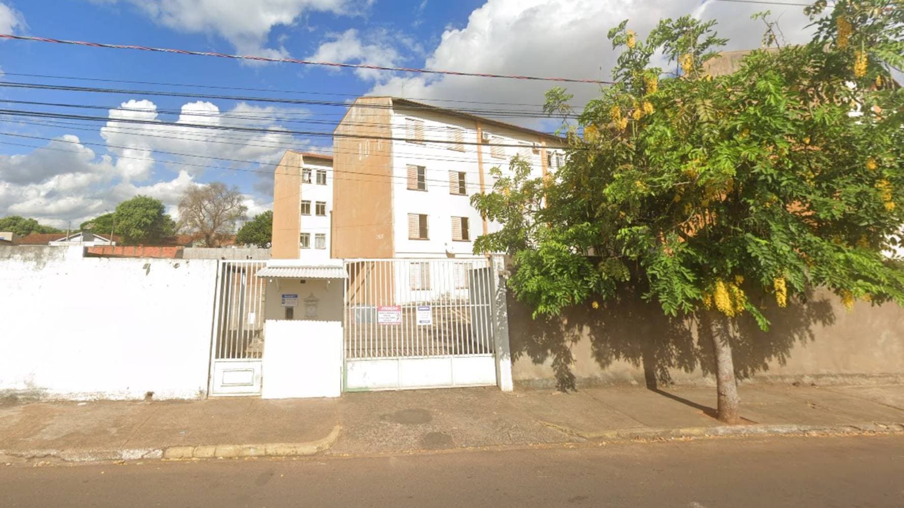 Foto 3 de 5: Apartamento em leilão em Araçatuba - SP — Apartamento no "Conjunto Habitacional Eli Andraus Neto" - Aviação - Araçatuba/SP