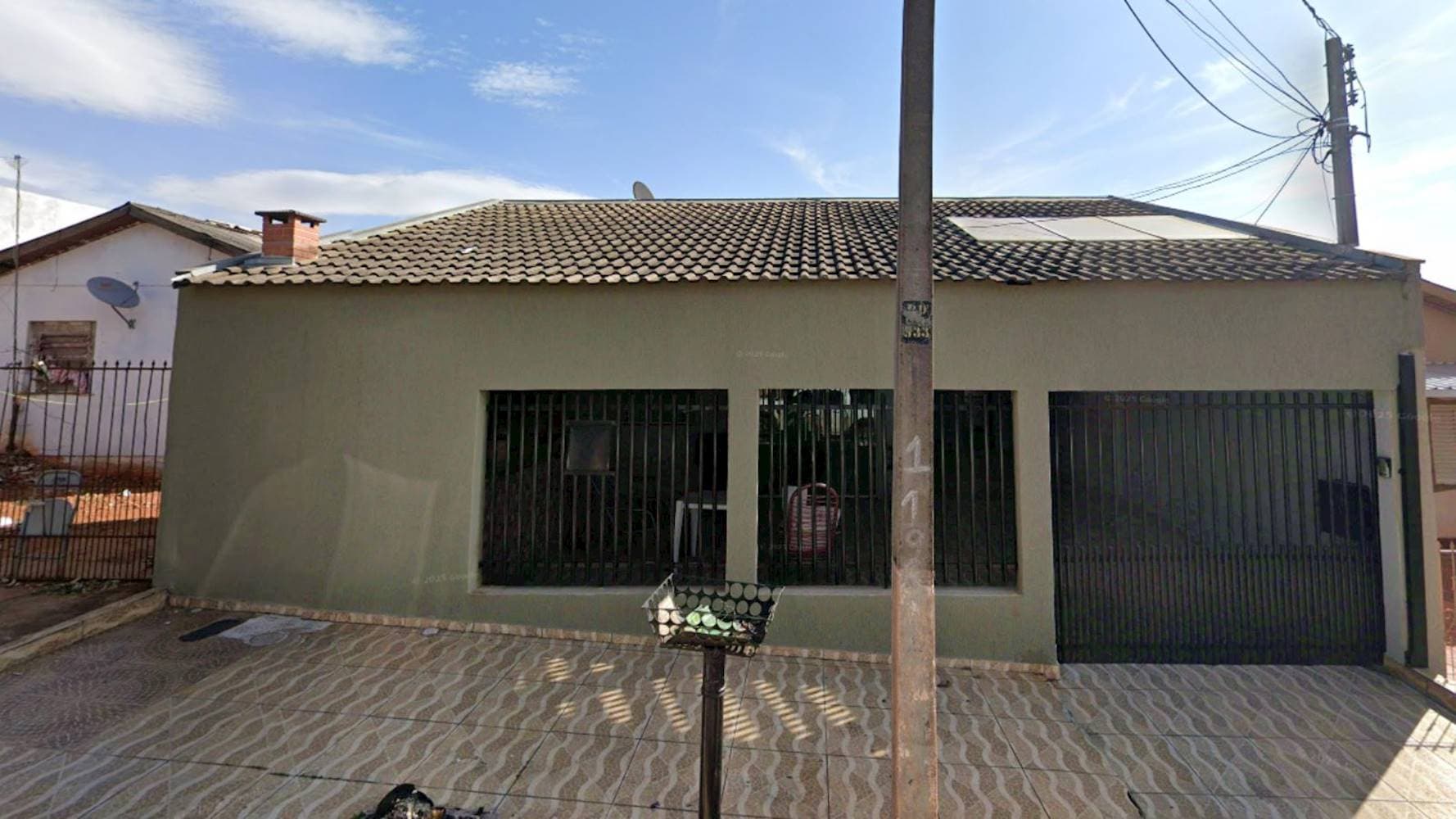Foto 1 de 16: Casa em leilão em Londrina - PR — Casa em Gleba Jacutinga  - Londrina/PR