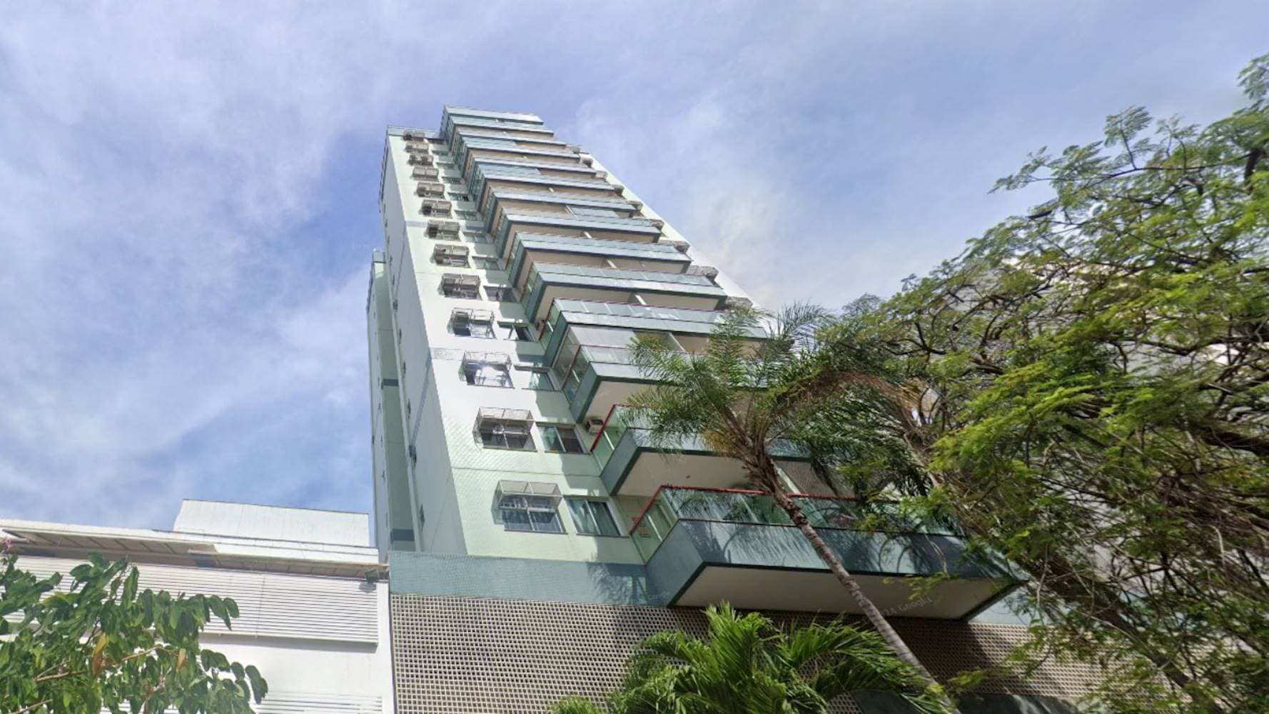 Foto 1 de 5: Apartamento em leilão em Niterói - RJ — Apartamento no "Edifício Montserrat" - Icaraí - Niterói/RJ