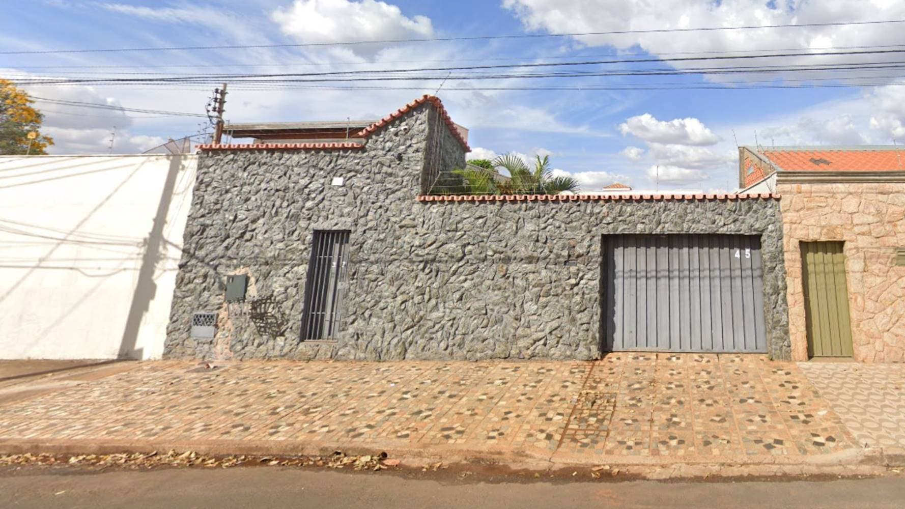 Foto 1 de 5: Casa em leilão em Uberaba - MG — Casa no Jardim Induberaba - Uberaba/MG
