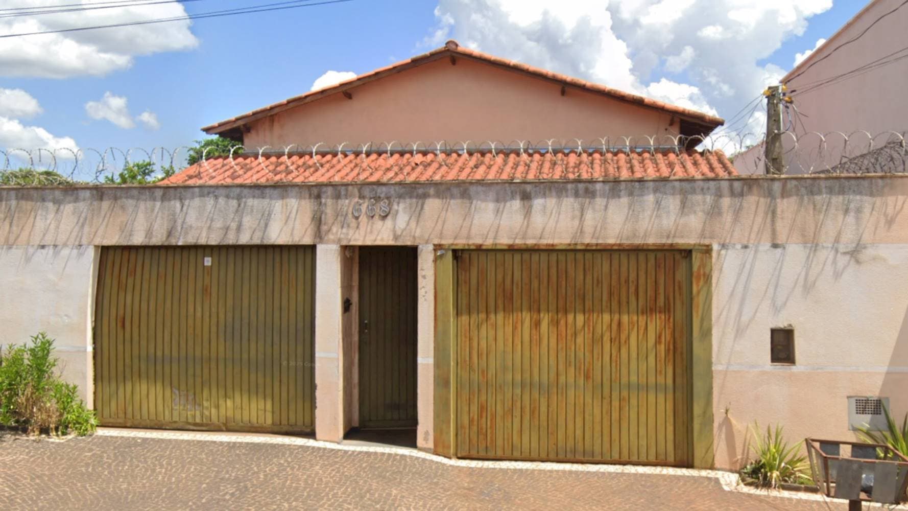 Foto 2 de 5: Casa em leilão em Ituiutaba - MG — Casa em Junqueira - Ituiutaba/MG