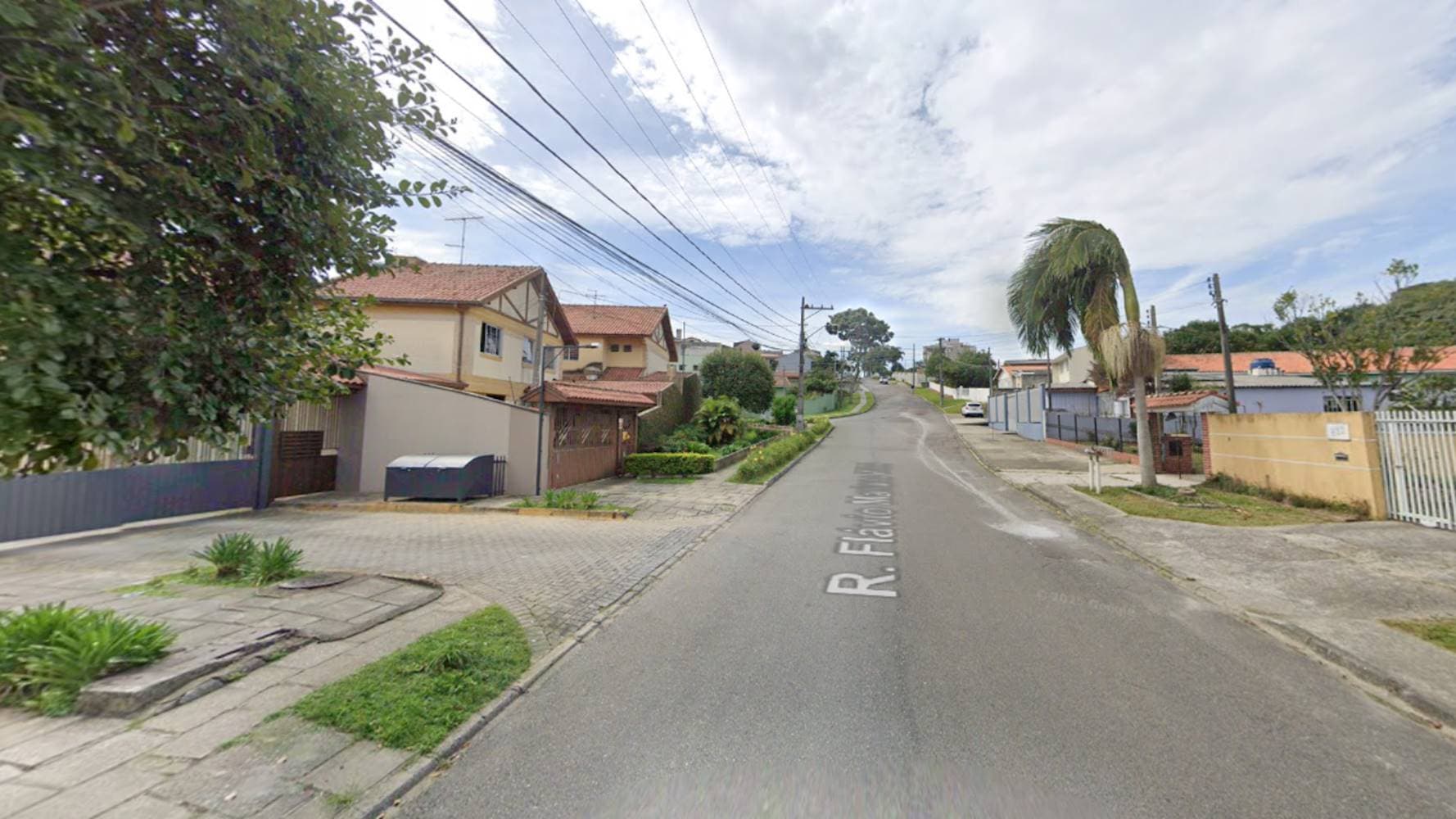 Foto 4 de 5: Casa em leilão em Curitiba - PR — Casa em Uberaba - Curitiba/PR