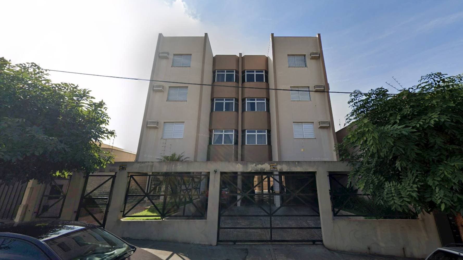 Foto 2 de 6: Apartamento em leilão em Cambé - PR — Apartamento no "Condomínio Residencial San Marino" - Centro - Cambé/PR