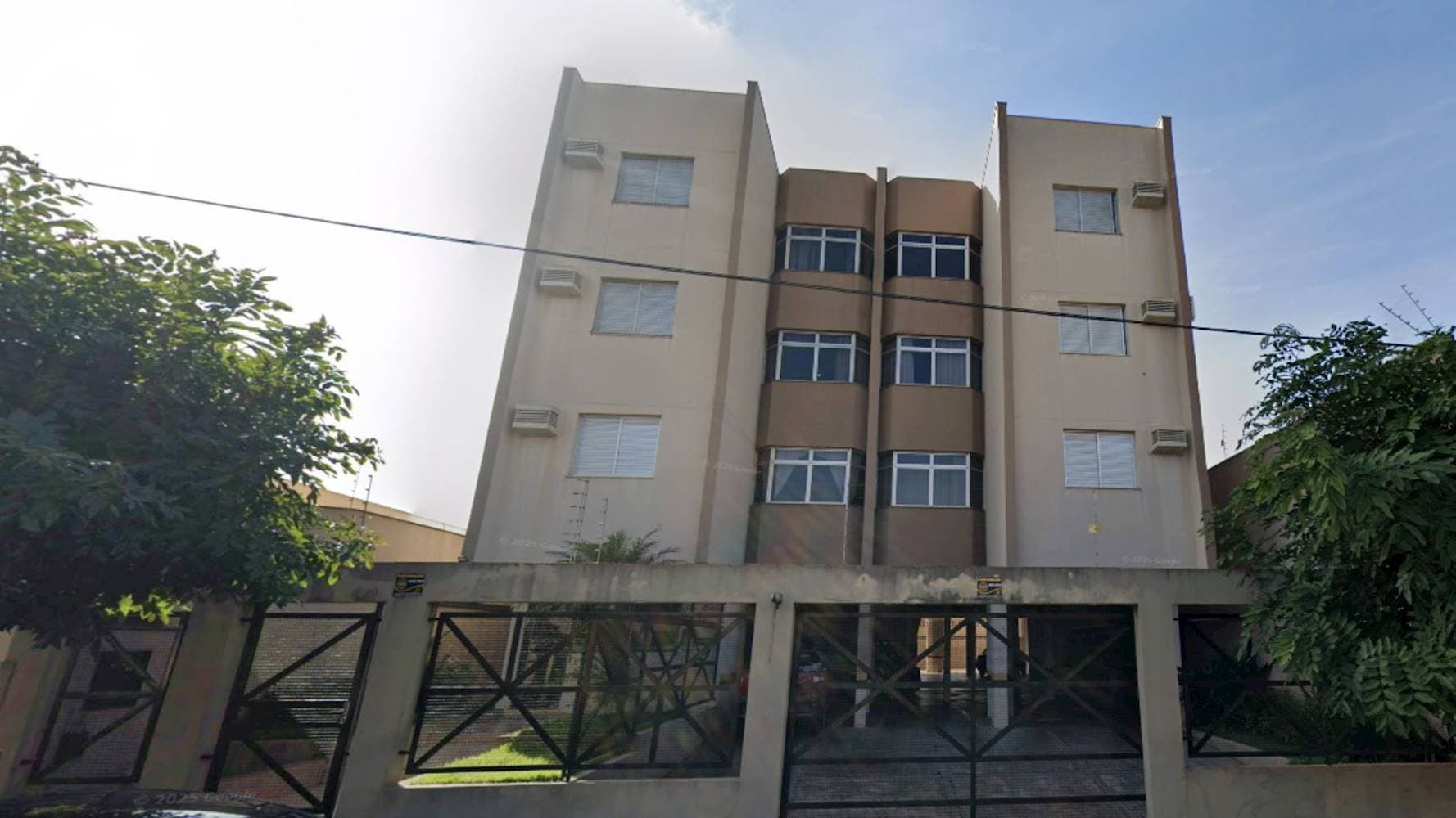 Foto 4 de 6: Apartamento em leilão em Cambé - PR — Apartamento no "Condomínio Residencial San Marino" - Centro - Cambé/PR