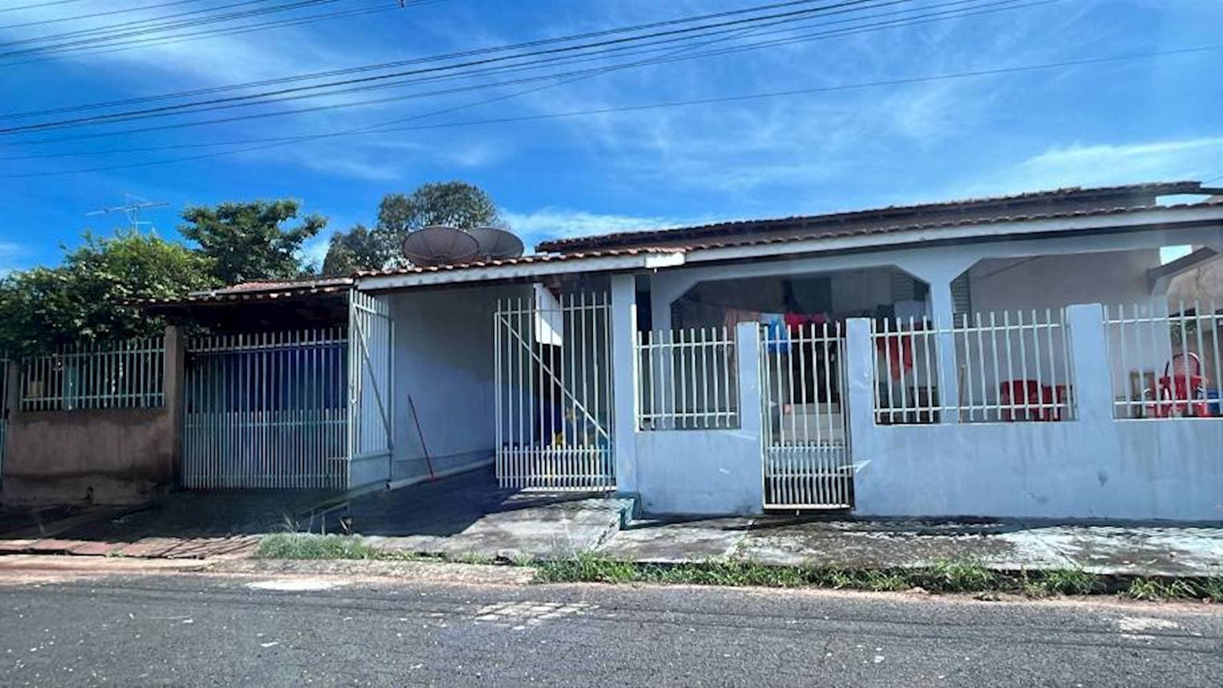 Foto 2 de 3: Casa em leilão em Nortelândia - MT — Casa na Cohab Santo Antonio - Nortelândia/MT