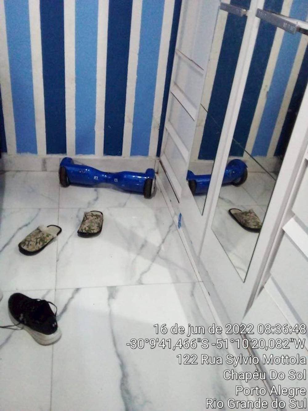 Foto 6 de 13: Casa em leilão em Porto Alegre - RS — Casa em Hípica - Porto Alegre/RS