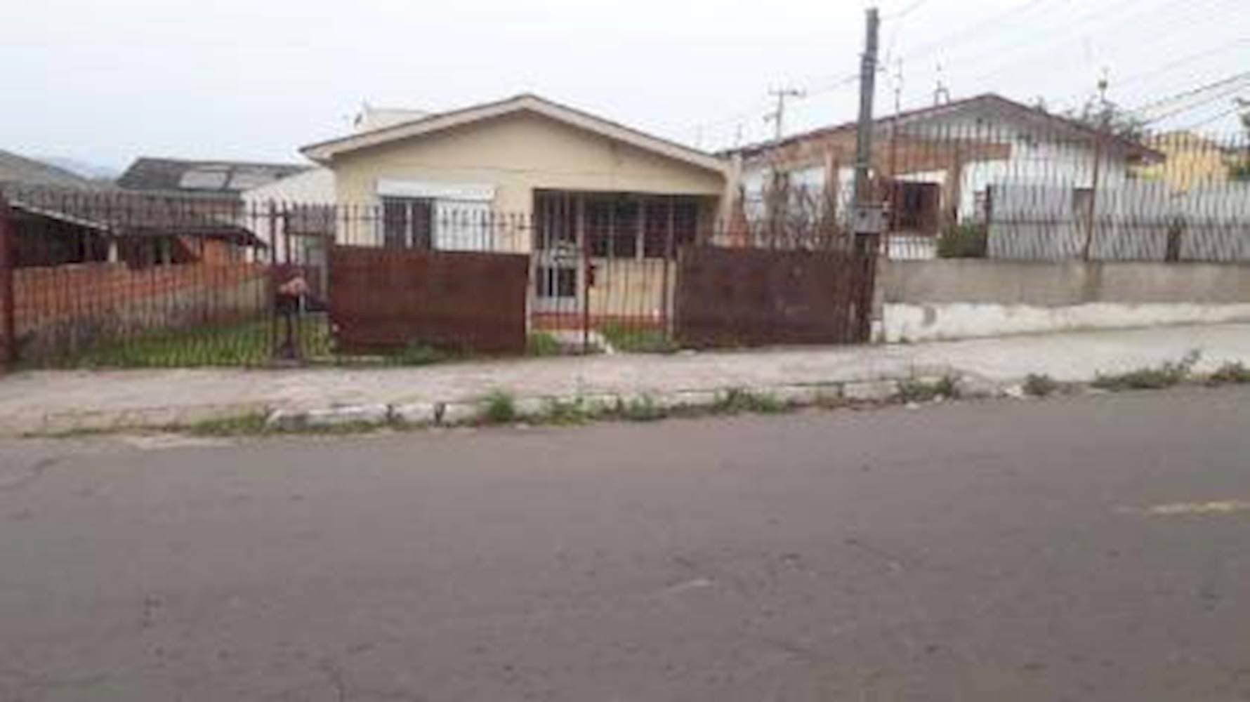 Foto 1 de 23: Casa em leilão em Santa Maria - RS — Casa em Juscelino Kubitschek em Santa Maria/RS