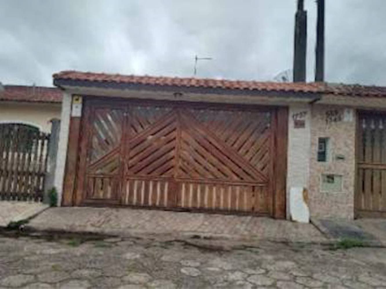 Foto 1 de 14: Casa em leilão em Itanhaém - SP — Casa no Jardim Suarão - Itanhaém/SP