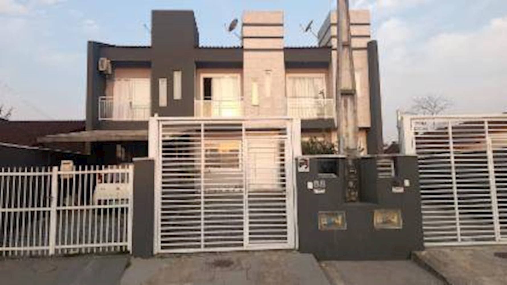 Foto 1 de 11: Casa em leilão em Joinville - SC — Casa em Petrópolis - Joinville/SC