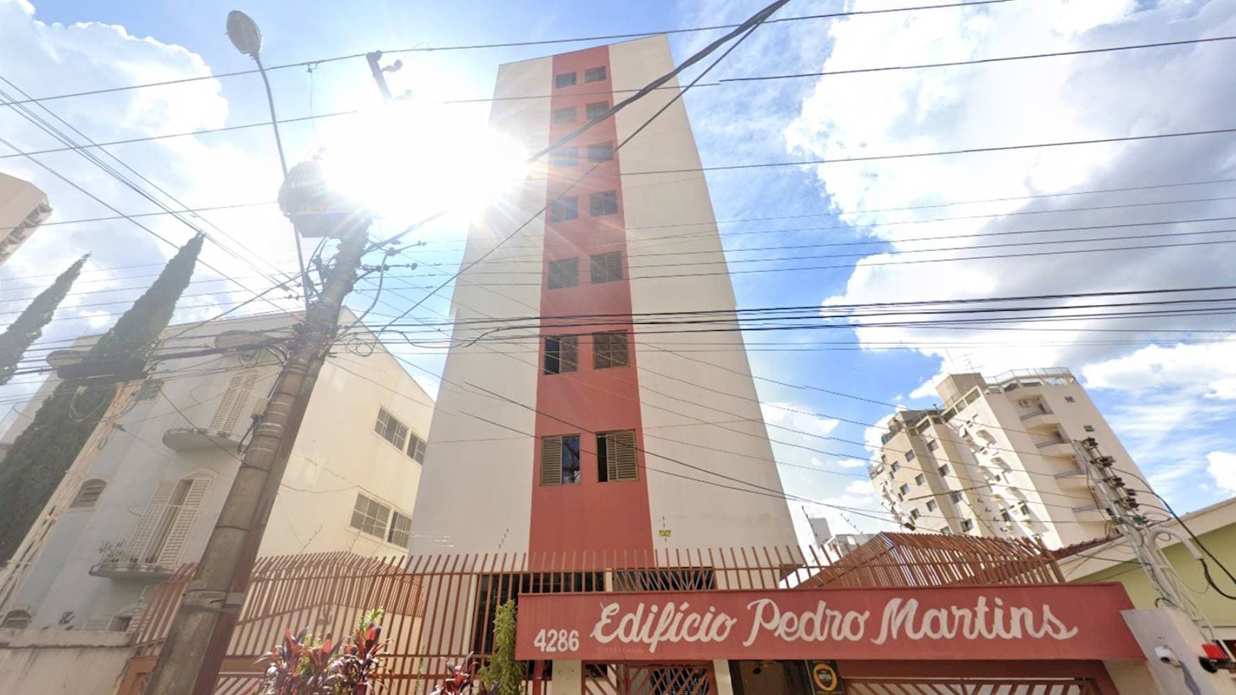 Foto 1 de 5: Apartamento em leilão em São José Do Rio Preto - SP — Apartamento no " Edifício Pedro Martins" - Vila Imperial -  São José do Rio Preto/SP