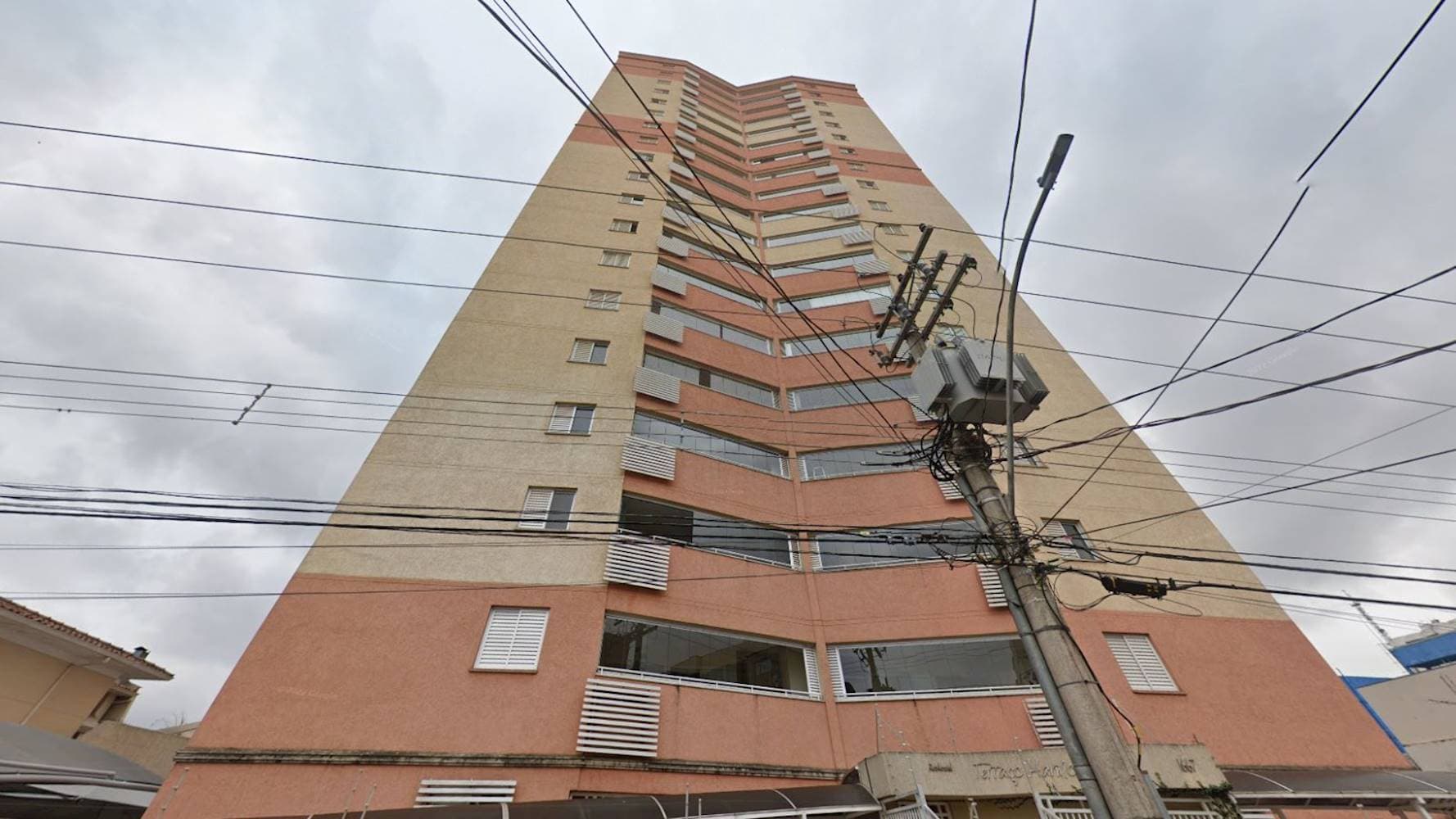 Foto 1 de 12: Apartamento em leilão em São Carlos - SP — Apartamento no Centro de São Carlos/SP (Apto. n° 13)