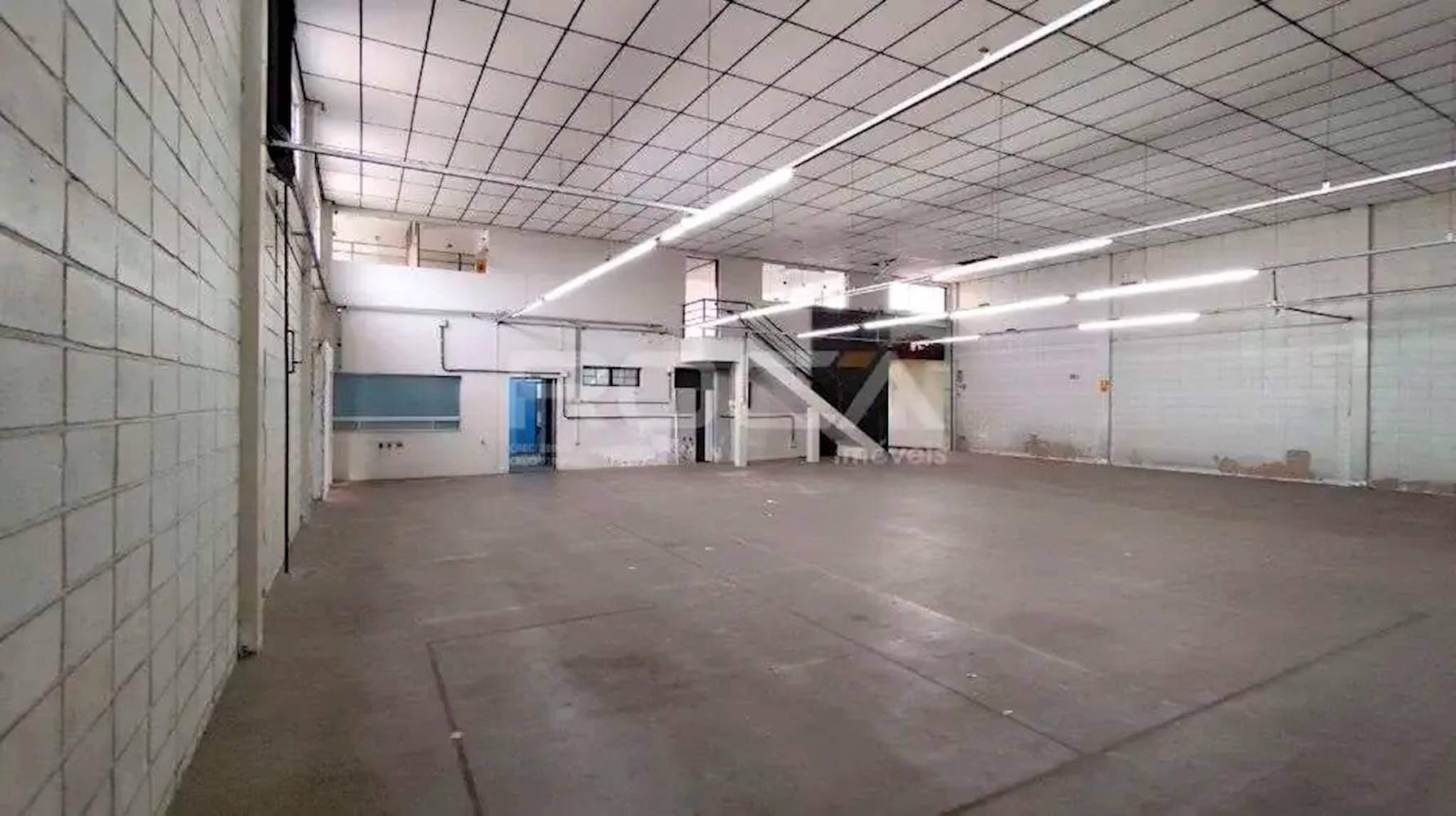 Foto 4 de 13: Comercial em leilão em São Carlos - SP — Galpão no Jardim Nova Santa Paula em São Carlos/SP