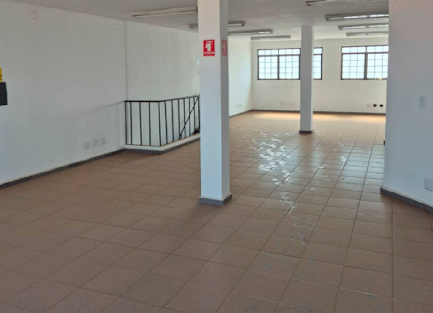 Foto 11 de 13: Comercial em leilão em São Carlos - SP — Galpão no Jardim Nova Santa Paula em São Carlos/SP