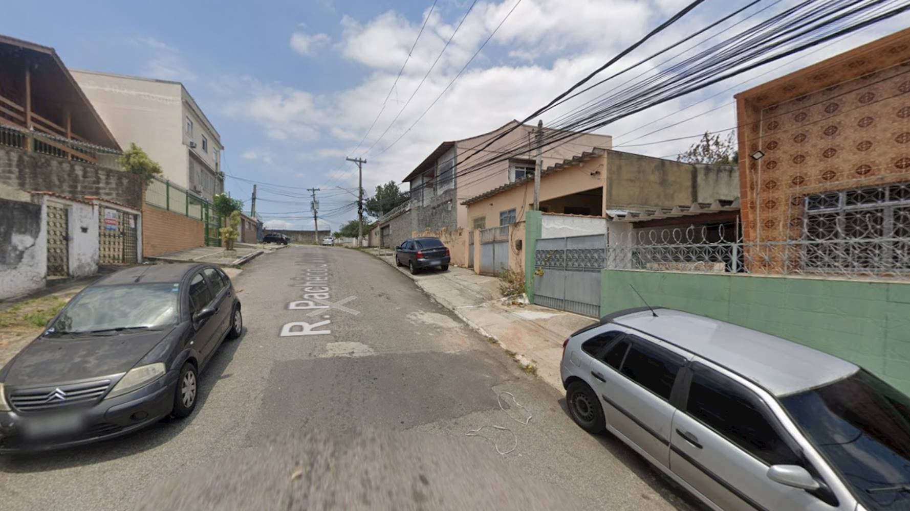 Foto 5 de 6: Casa em leilão em Rio De Janeiro - RJ, bairro Braz de Pina — Casa em Braz de Pina - Rio de Janeiro/RJ