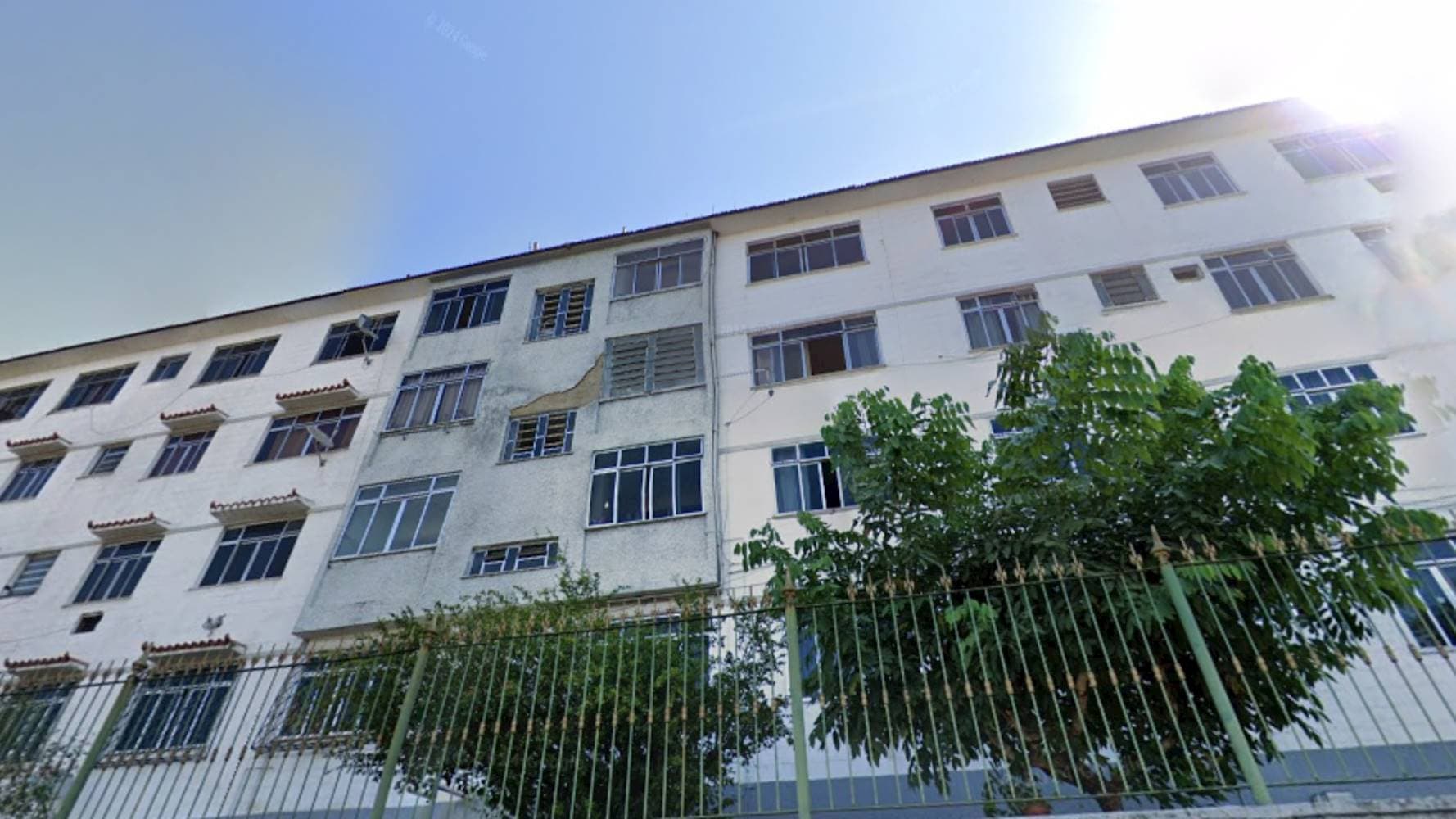 Foto 3 de 5: Apartamento em leilão em Rio De Janeiro - RJ, bairro Parada de Lucas — Apartamento no " Condomínio Edifício Bandeirantes" - Parada de Lucas - Rio de Janeiro/RJ