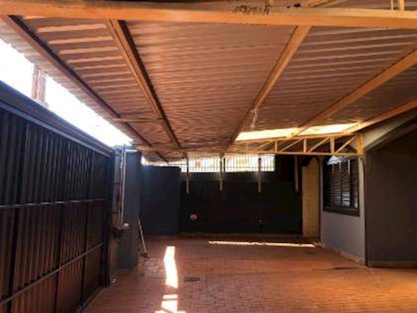 Foto 13 de 15: Casa em leilão em Campo Grande - MS, bairro Vila Santo Andre — Casa na Vila Santo Andre - Campo Grande/MS