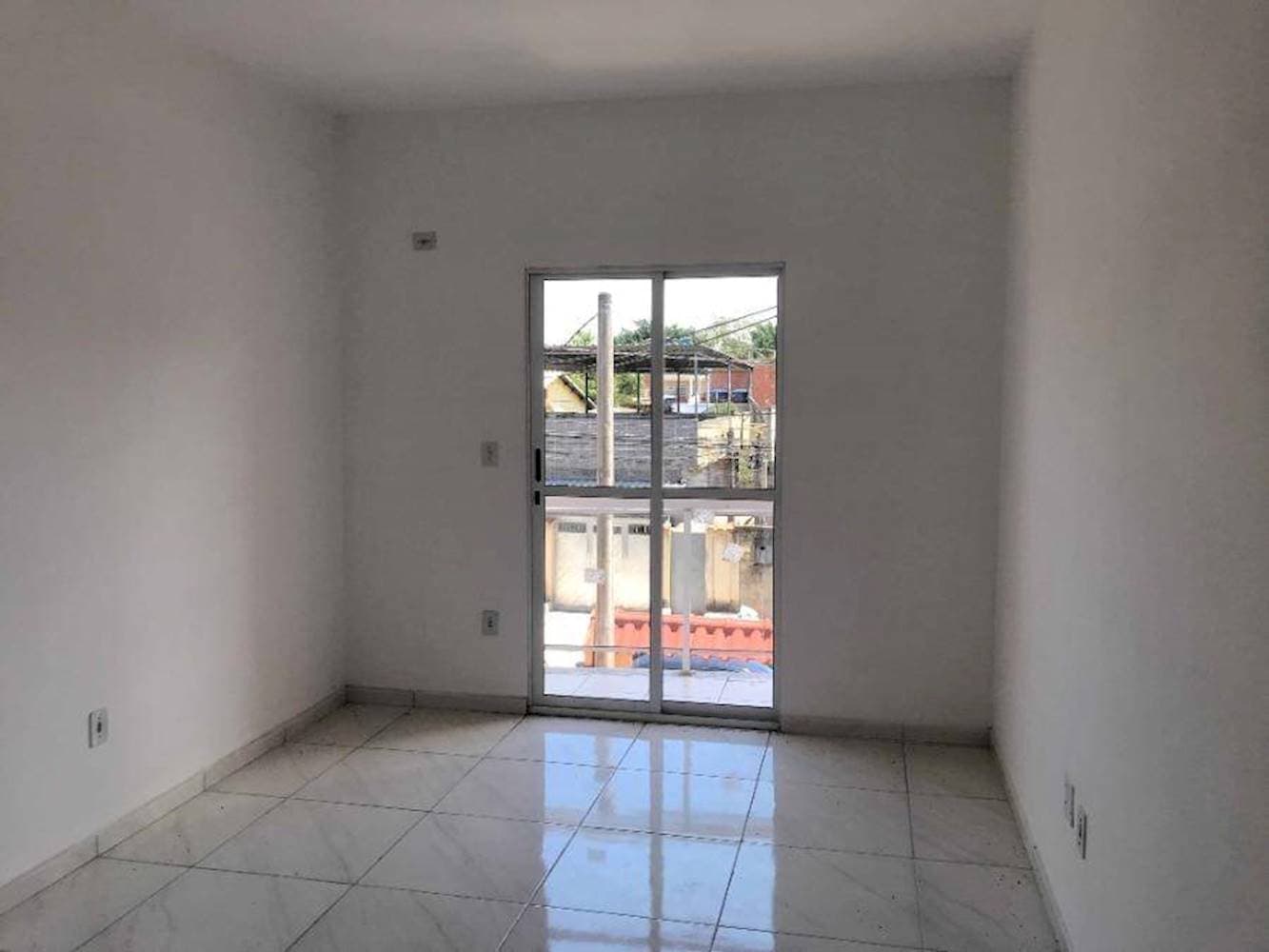 Foto 14 de 15: Casa em leilão em Nova Iguaçu - RJ, bairro Jardim Da Viga — Casa no Jardim Da Viga - Nova Iguaçu/RJ