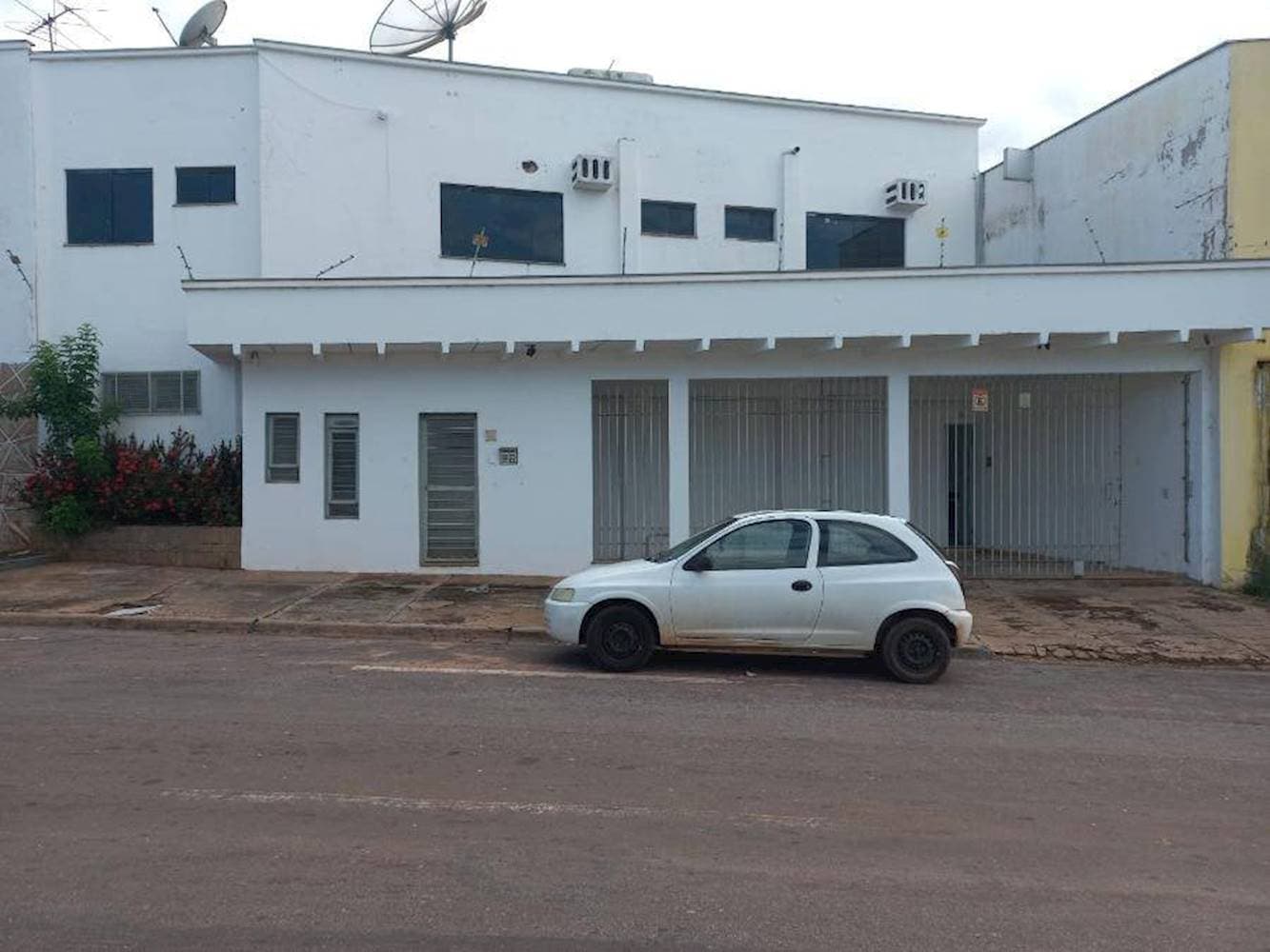 Foto 1 de 28: Casa em leilão em Rondonópolis - MT, bairro Vila Birigui — Casa na Vila Birigui em Rondonópolis/MT