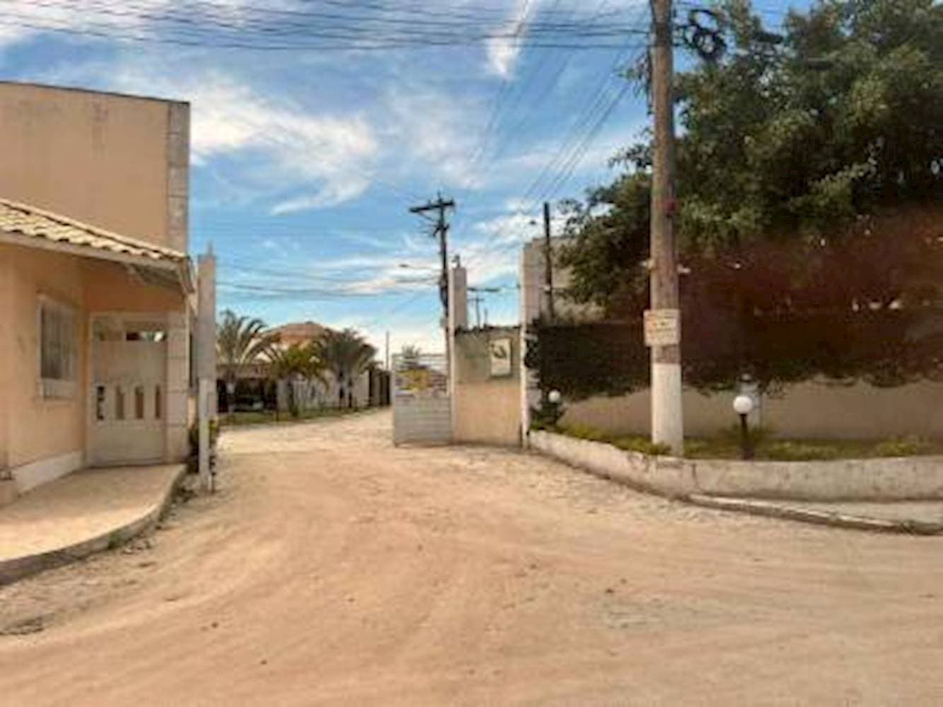 Foto 6 de 8: Casa em leilão em Itaboraí - RJ, bairro Vila Gabriela — Casa na Vila Gabriela - Itaboraí/RJ