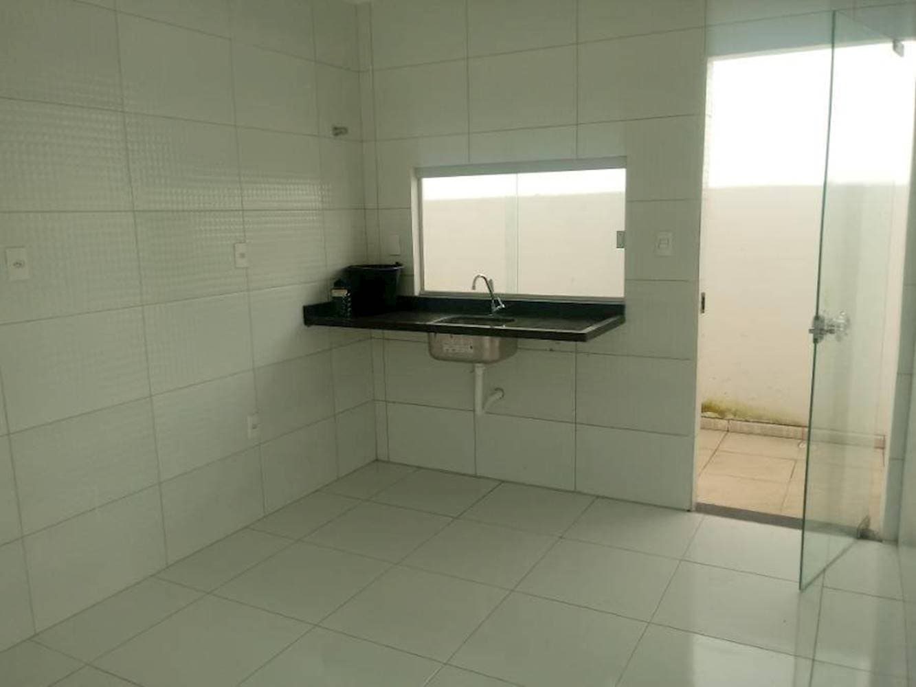 Foto 4 de 15: Casa em leilão em Feira De Santana - BA, bairro Jardim Cruzeiro — Casa no Jardim Cruzeiro em Feira De Santana/BA