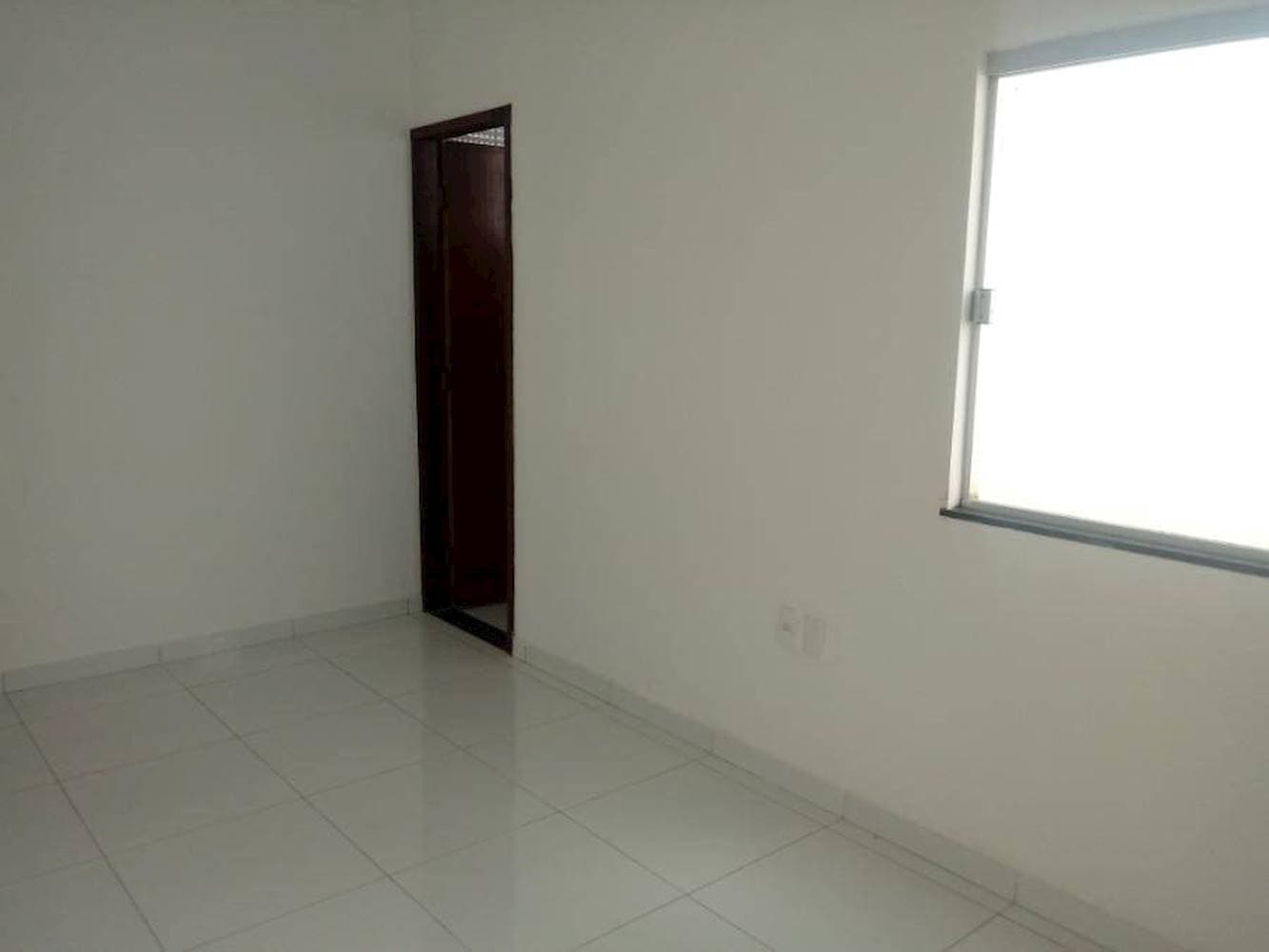Foto 10 de 15: Casa em leilão em Feira De Santana - BA, bairro Jardim Cruzeiro — Casa no Jardim Cruzeiro em Feira De Santana/BA