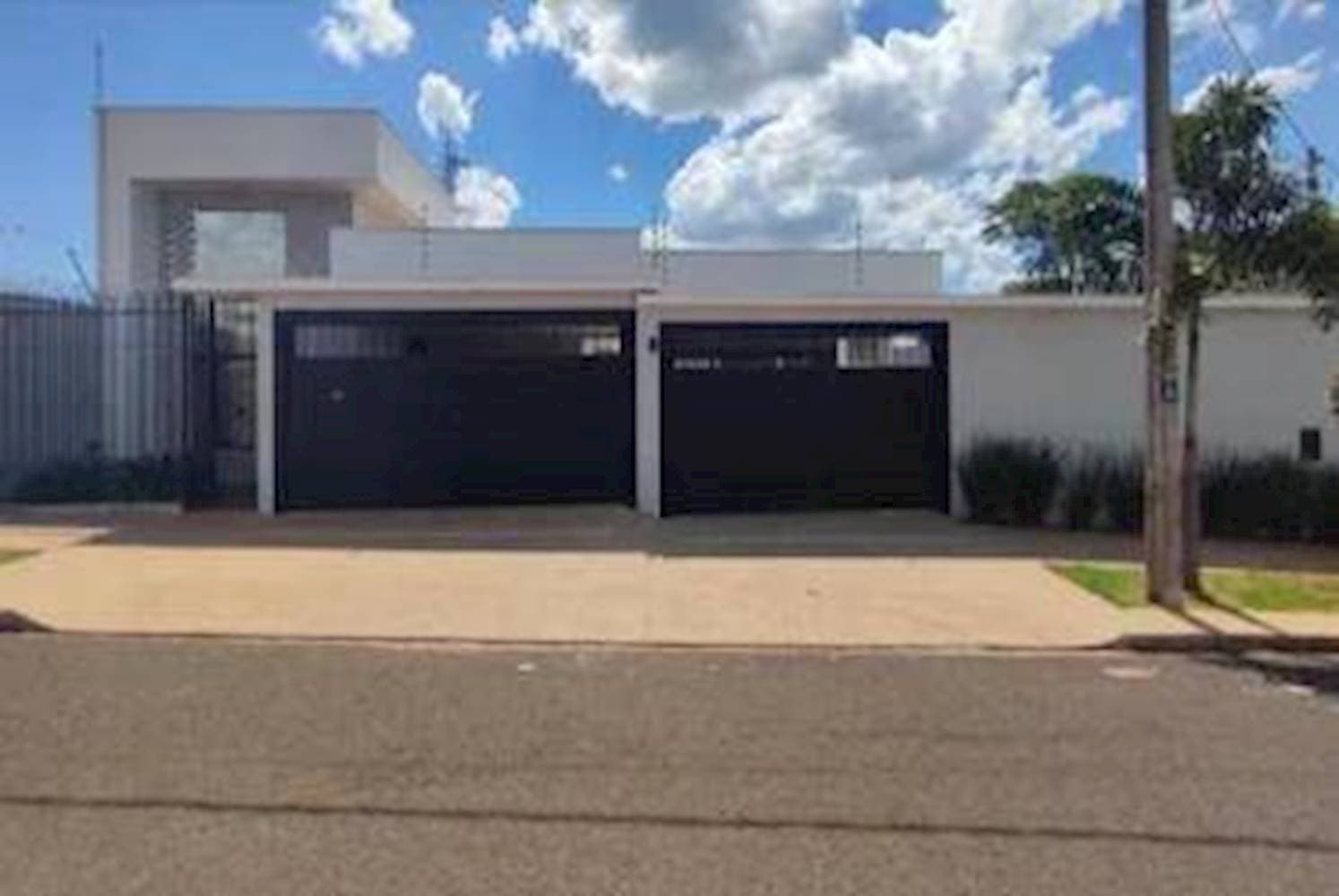 Foto 2 de 4: Casa em leilão em Maringá - PR, bairro Jardim Imperador — Casa no Jardim Imperador - Maringá/PR