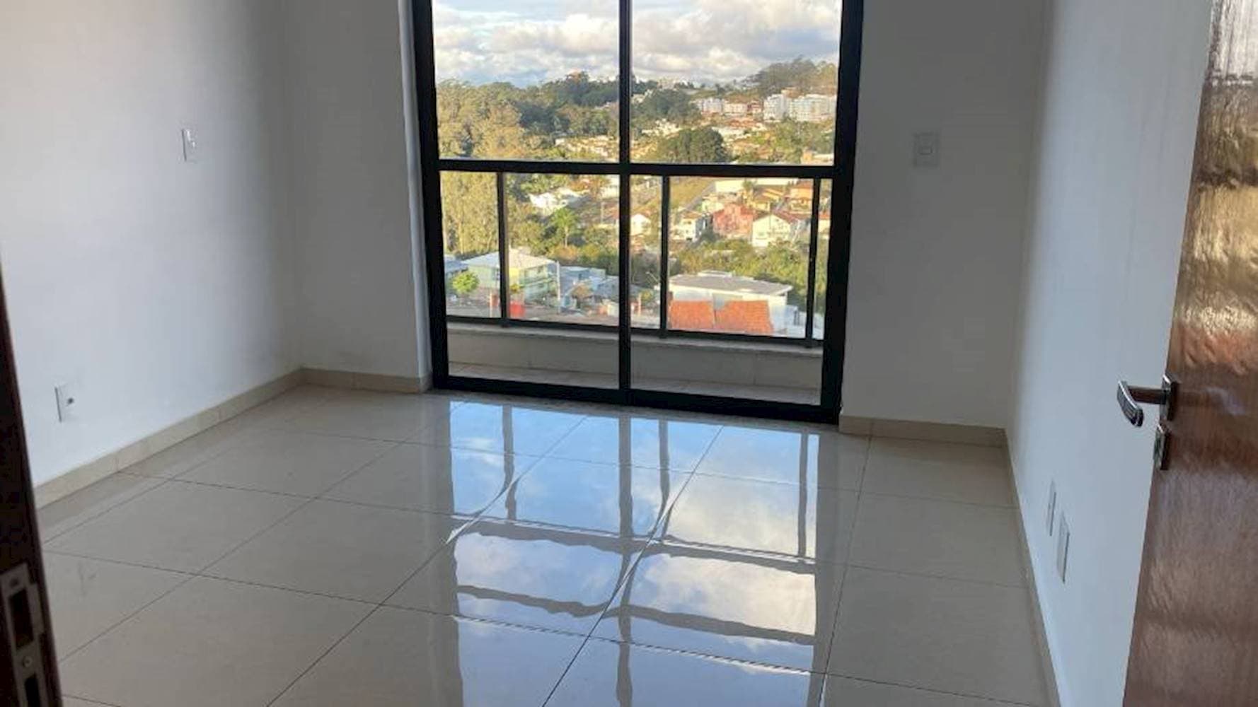Foto 11 de 12: Apartamento em leilão em Barbacena - MG, bairro São José — Apartamento em São José - Barbacena/MG