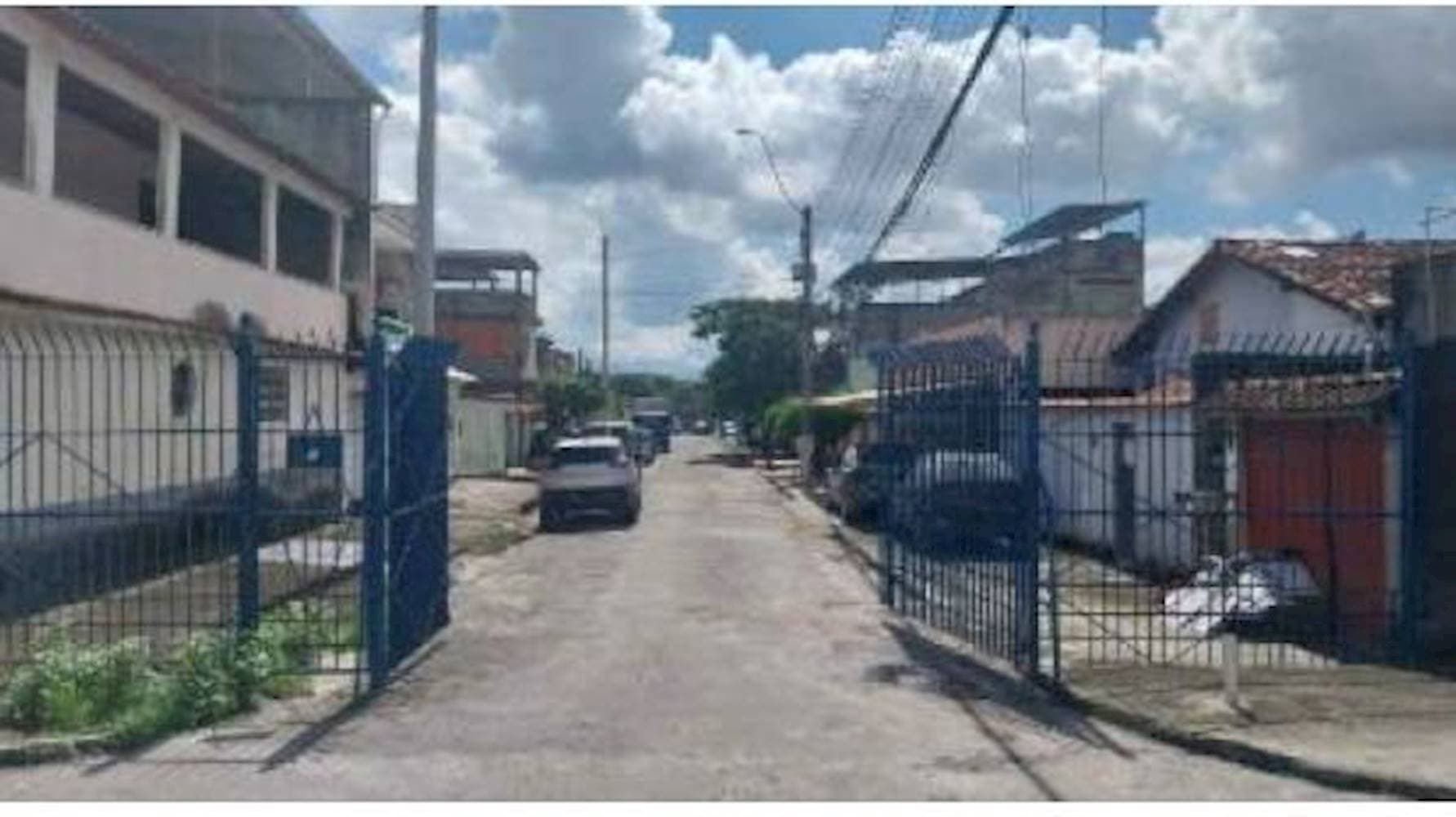 Foto 1 de 10: Casa em leilão em Nova Iguaçu - RJ, bairro Santa Rita — Casa em Santa Rita - Nova Iguaçu/RJ