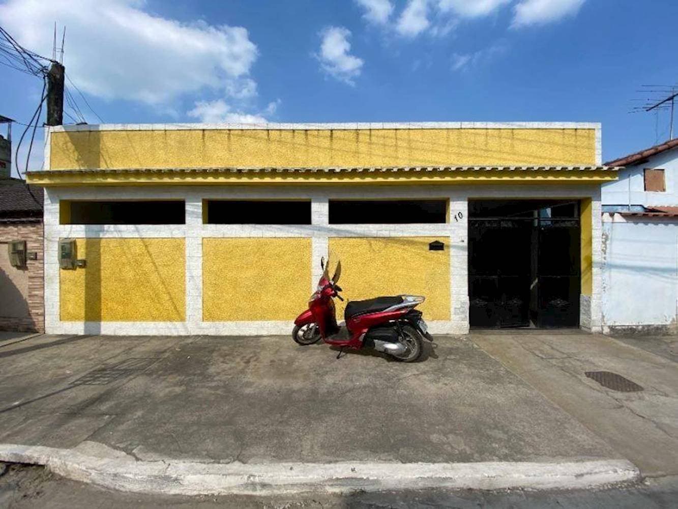 Foto 2 de 10: Casa em leilão em Nova Iguaçu - RJ, bairro Santa Rita — Casa em Santa Rita - Nova Iguaçu/RJ